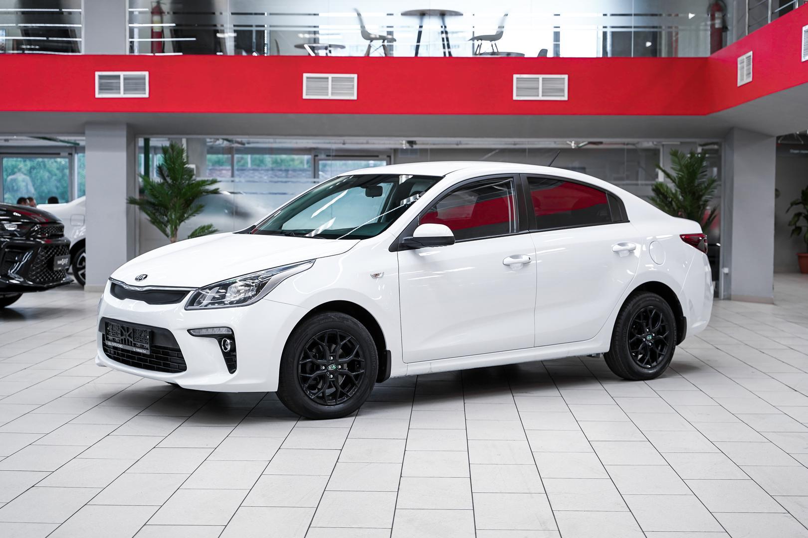 Kia Rio 2018, белый, ДЦ Орехово