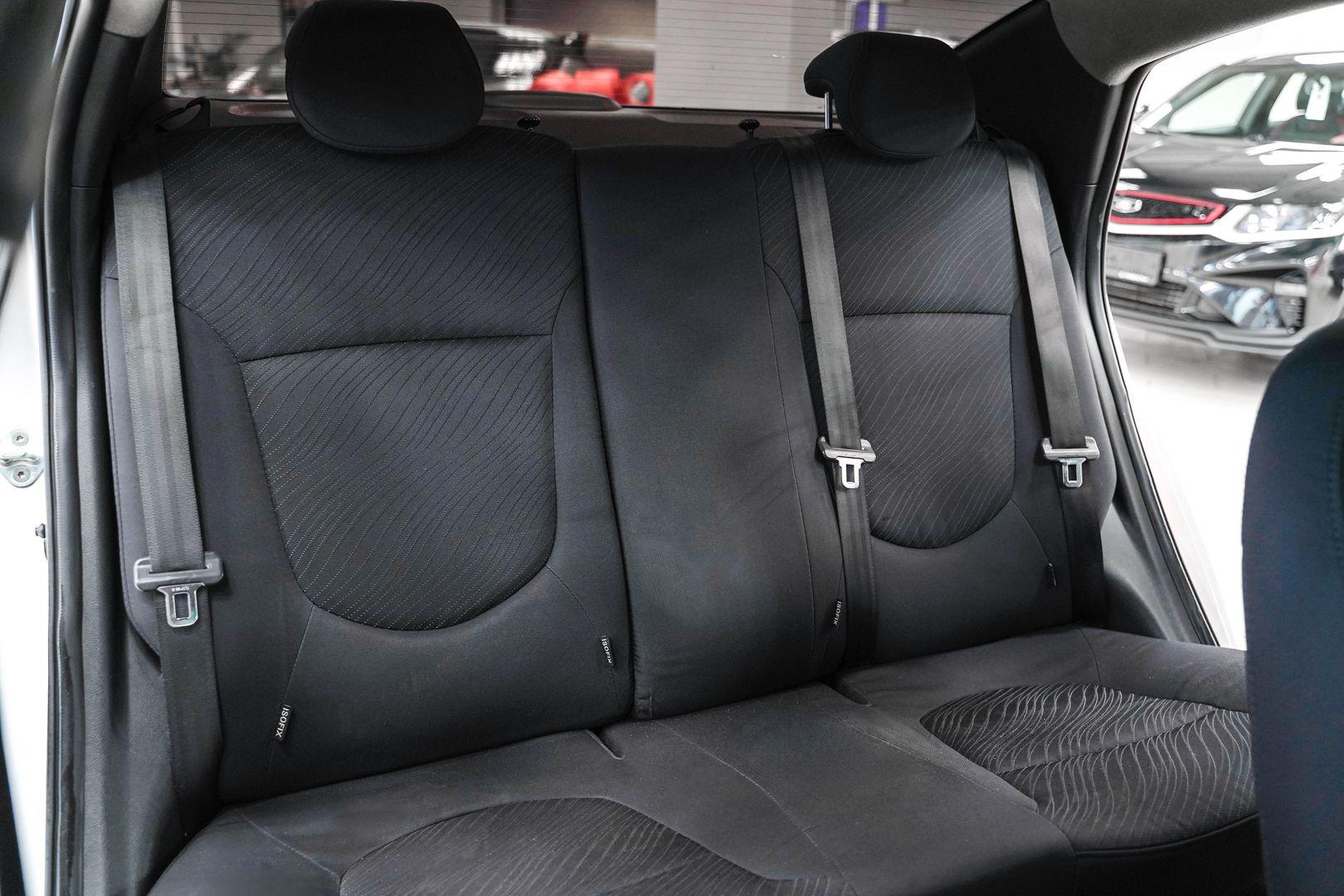 Hyundai Solaris 2015, серебряный, ДЦ Орехово