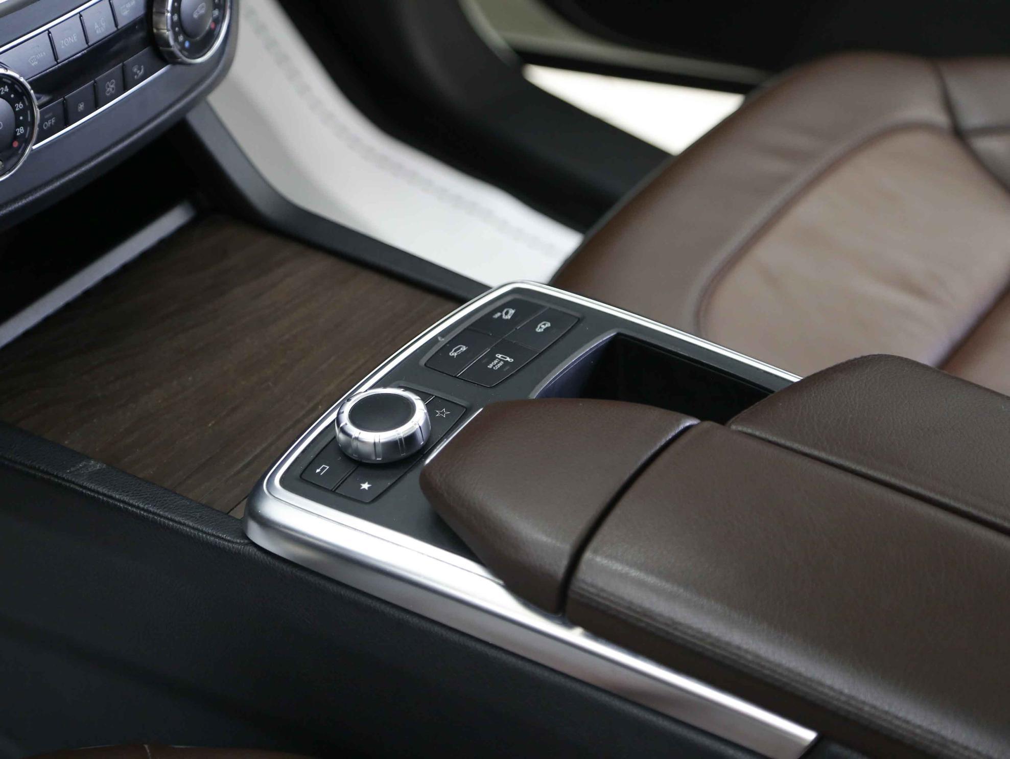 Mercedes-Benz GL-Класс 2013, белый, ДЦ Орехово