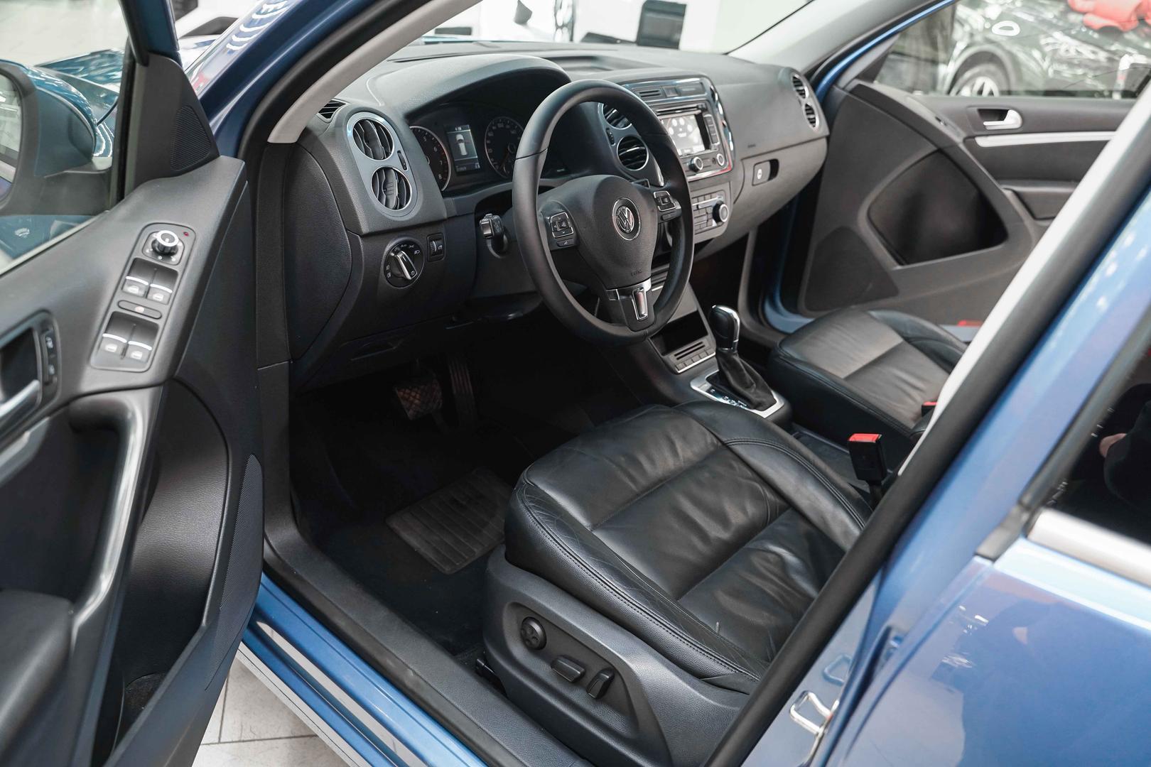 Volkswagen Tiguan 2011, синий, ДЦ Орехово