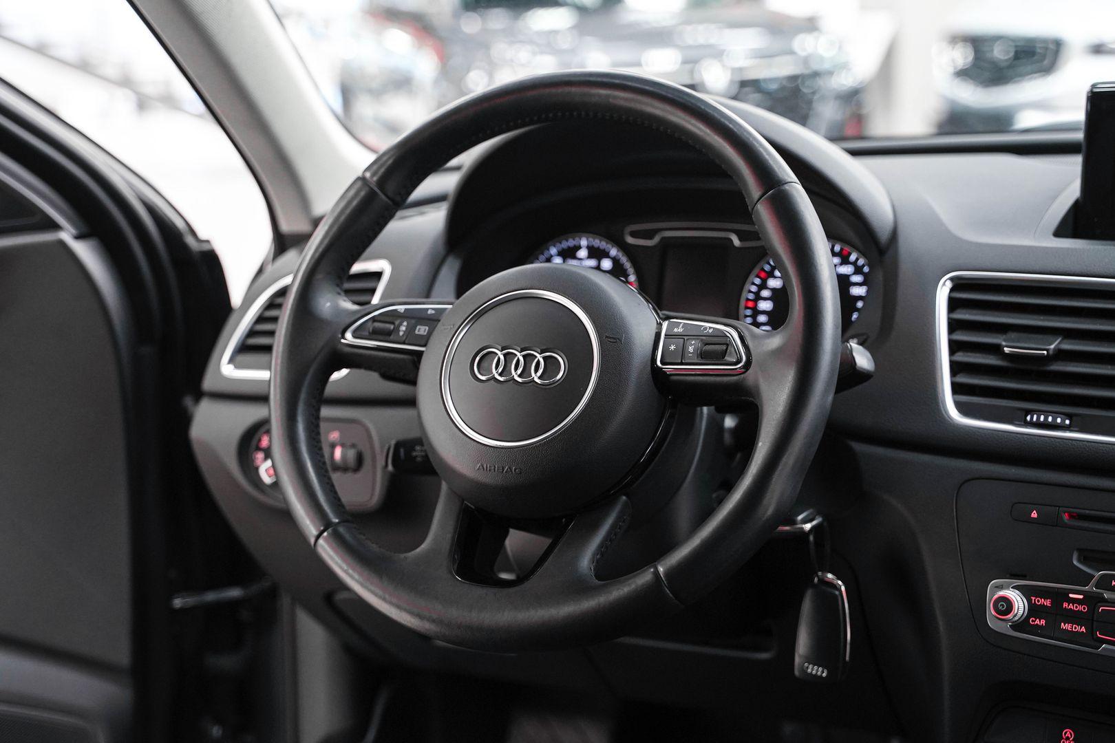 Audi Q3 2011, серый, ДЦ Орехово