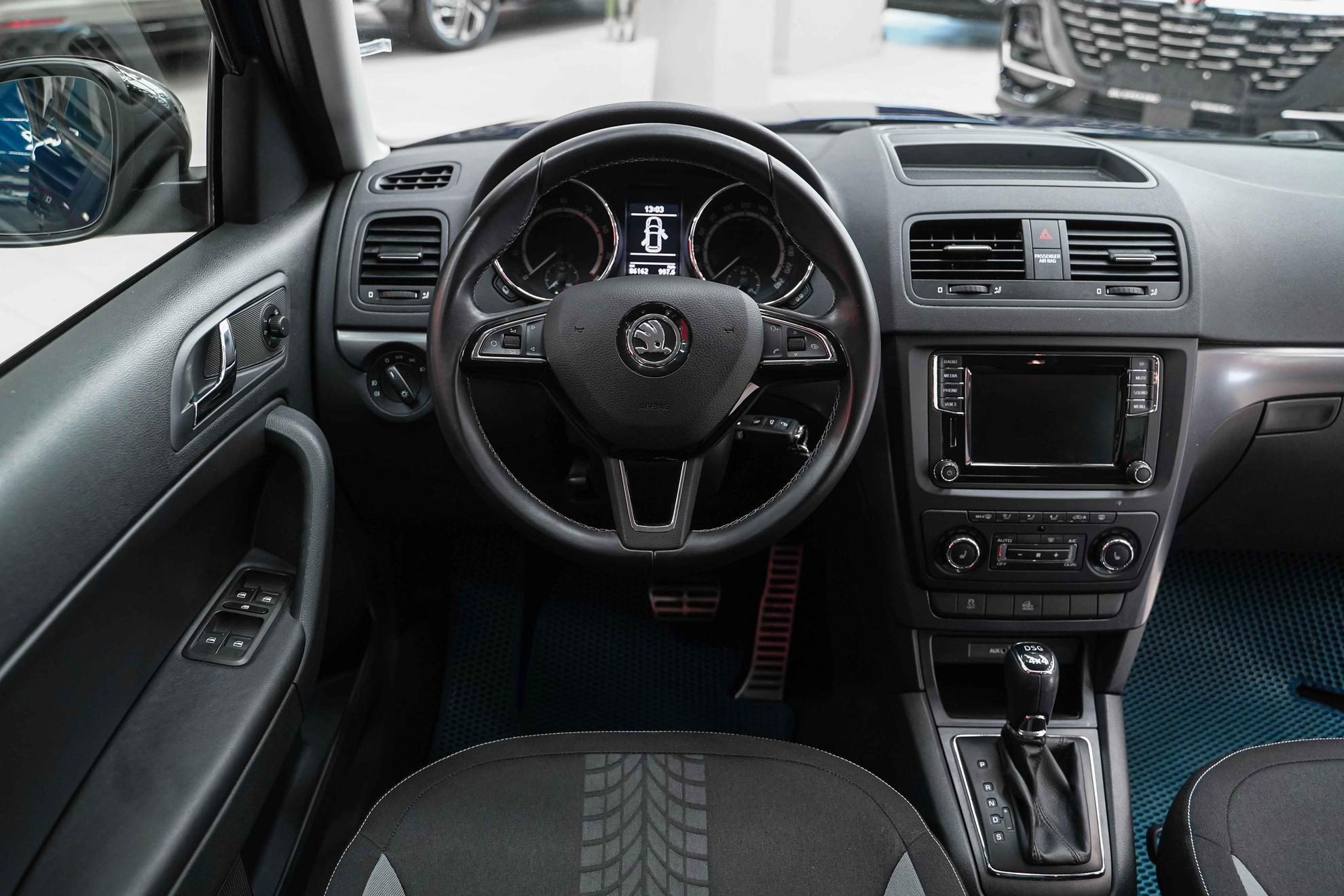 Skoda Yeti 2017, синий, ДЦ Орехово