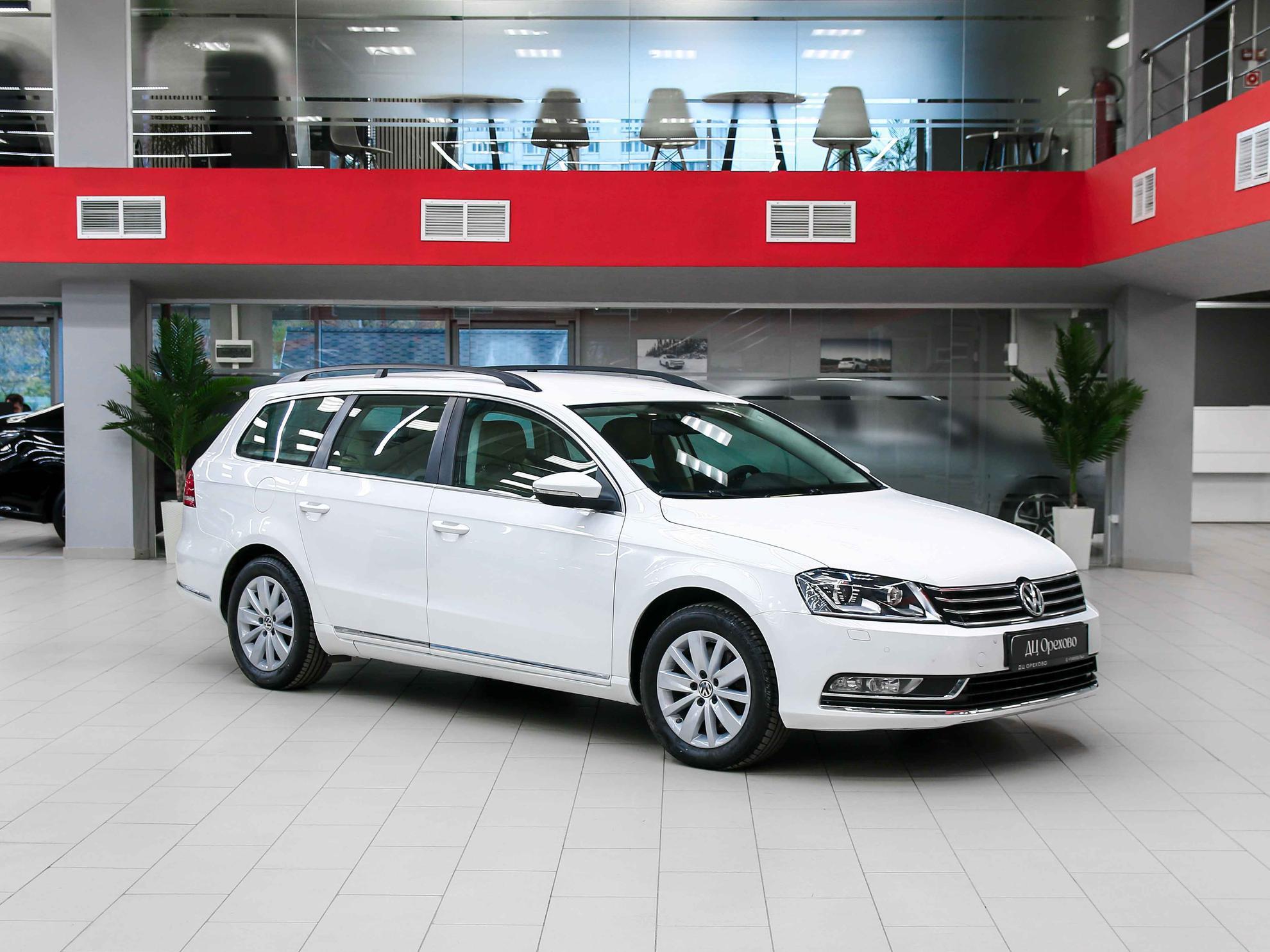 Volkswagen Passat 2014, белый, ДЦ Орехово