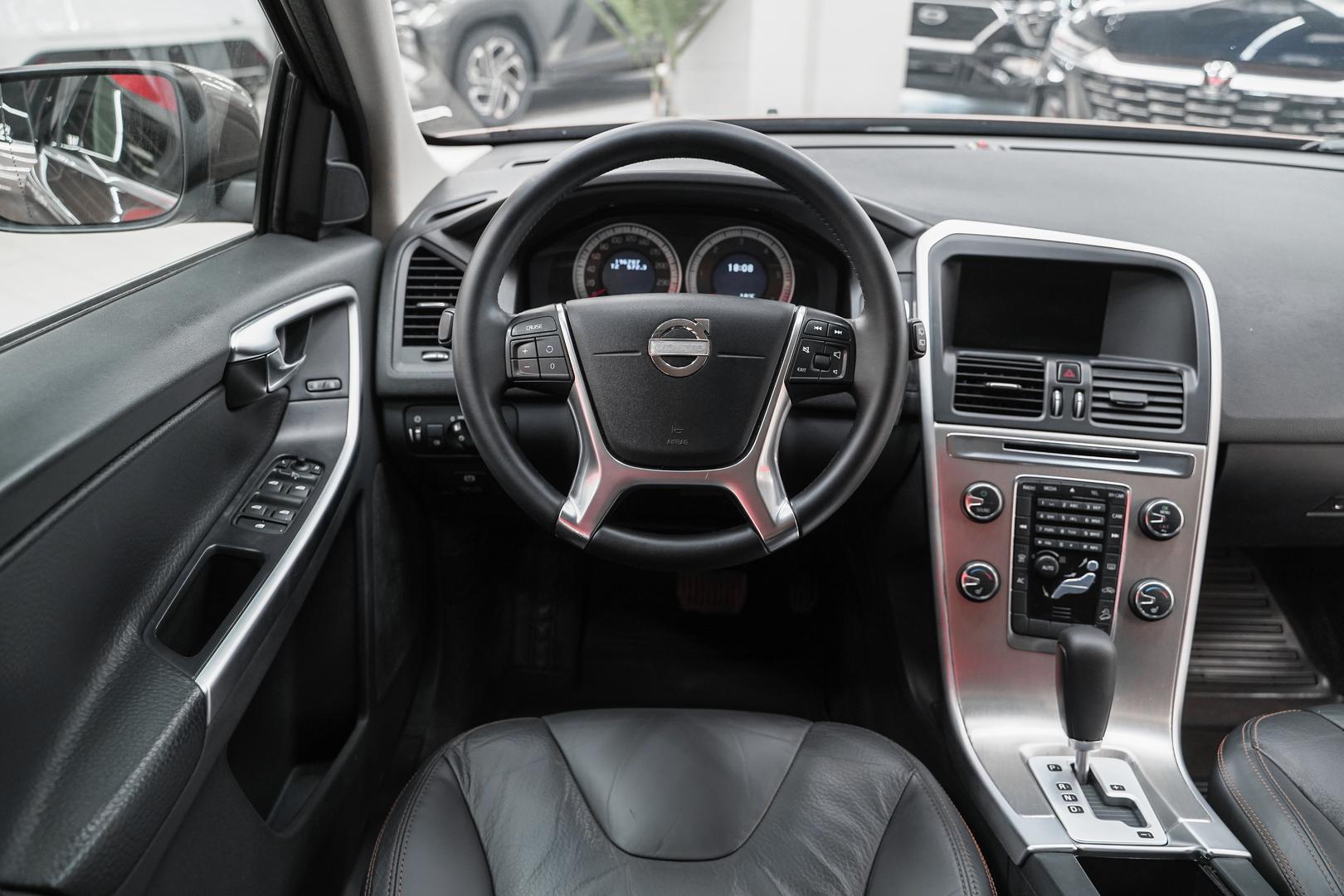 Volvo XC60 2011, коричневый, ДЦ Орехово