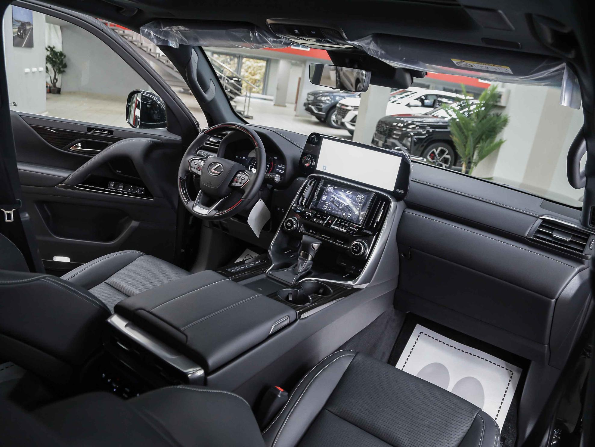 Lexus LX 2026, черный, ДЦ Орехово