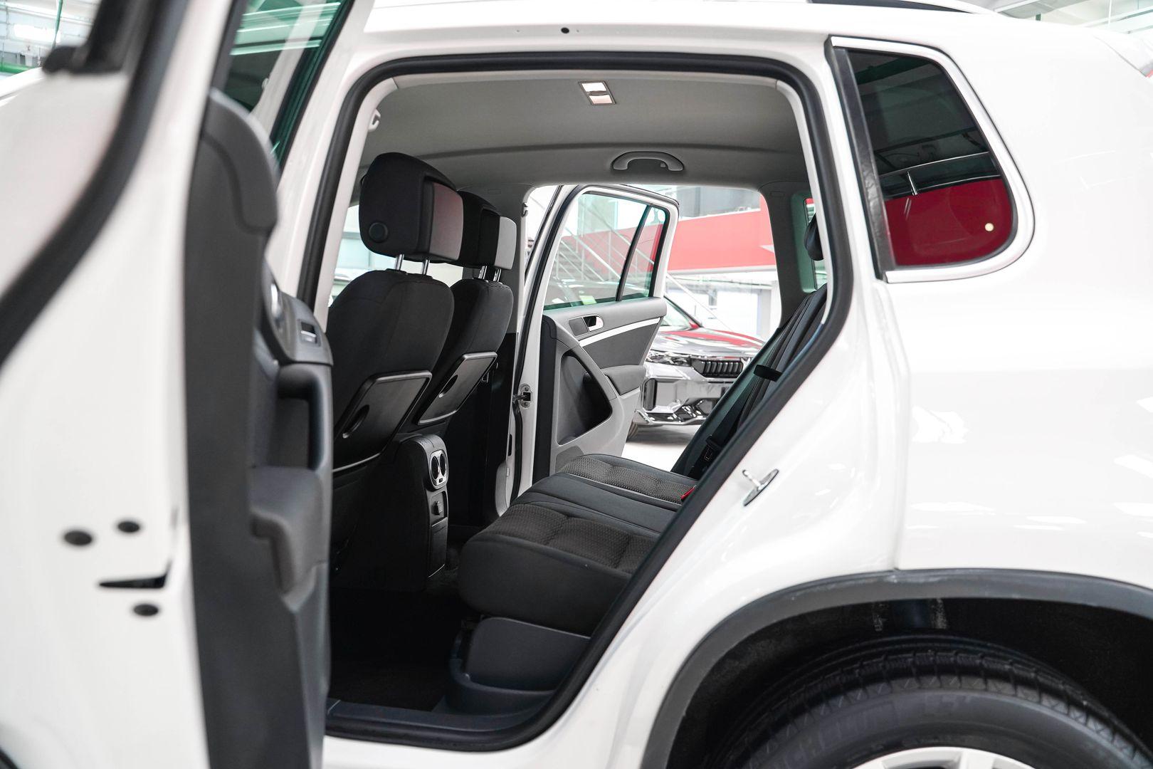 Volkswagen Tiguan 2012, белый, ДЦ Орехово