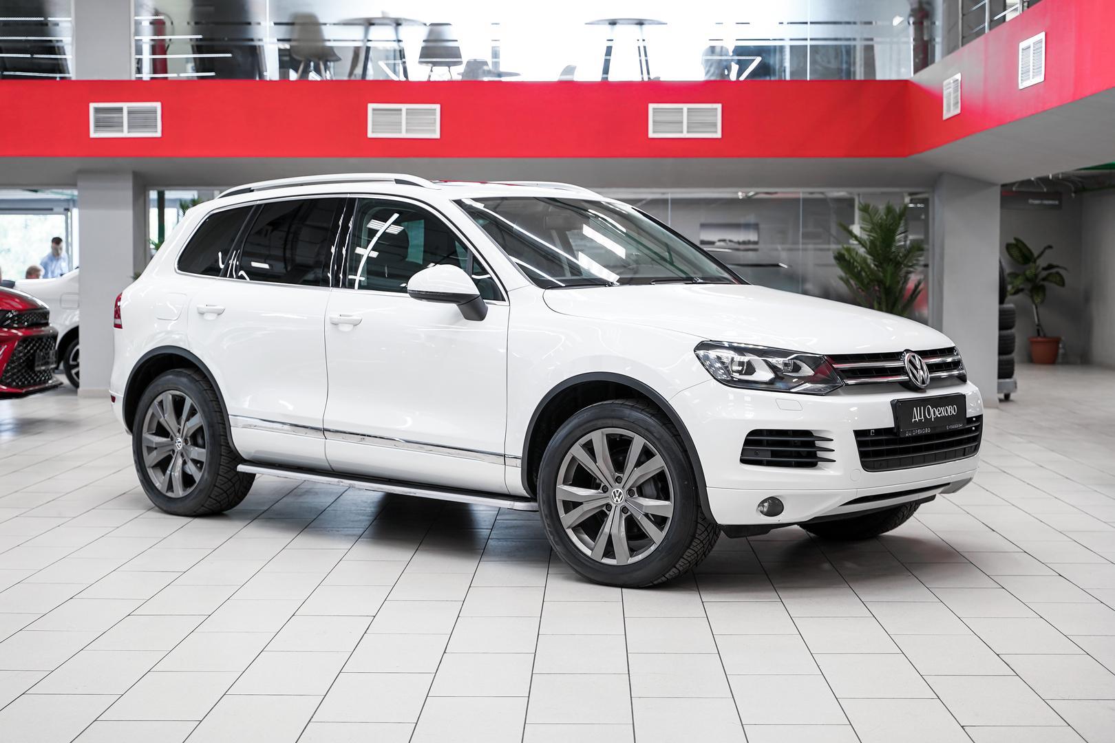 Volkswagen Touareg 2012, белый, ДЦ Орехово