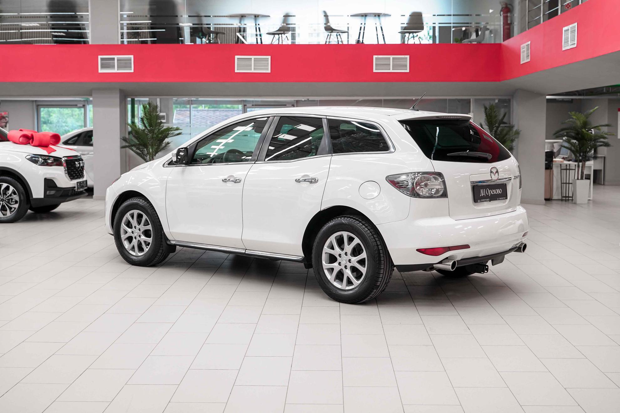 Mazda CX-7 2011, белый, ДЦ Орехово