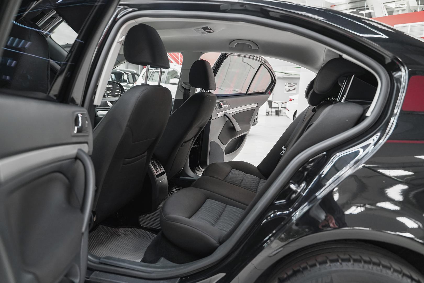 Skoda Octavia 2012, черный, ДЦ Орехово