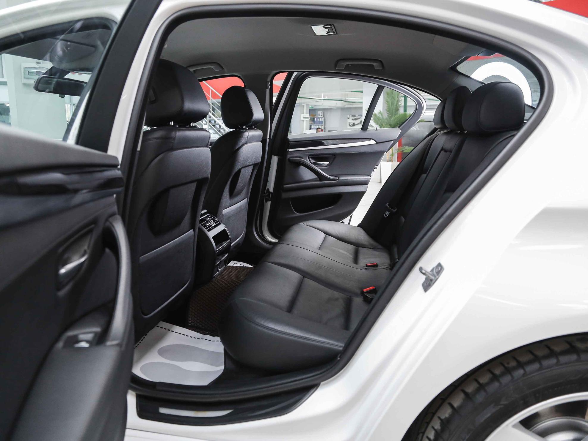 BMW 5 серии 2014, белый, ДЦ Орехово