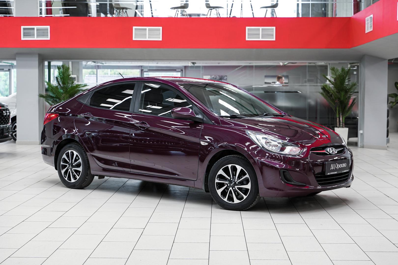 Hyundai Solaris 2013, фиолетовый, ДЦ Орехово
