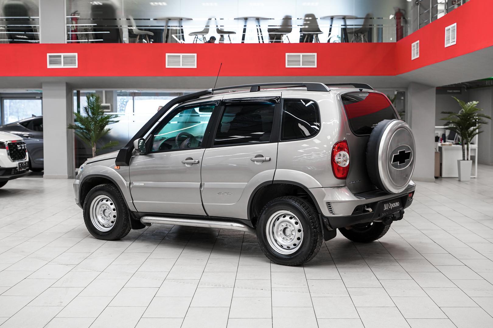 Chevrolet Niva 2014, серый, ДЦ Орехово