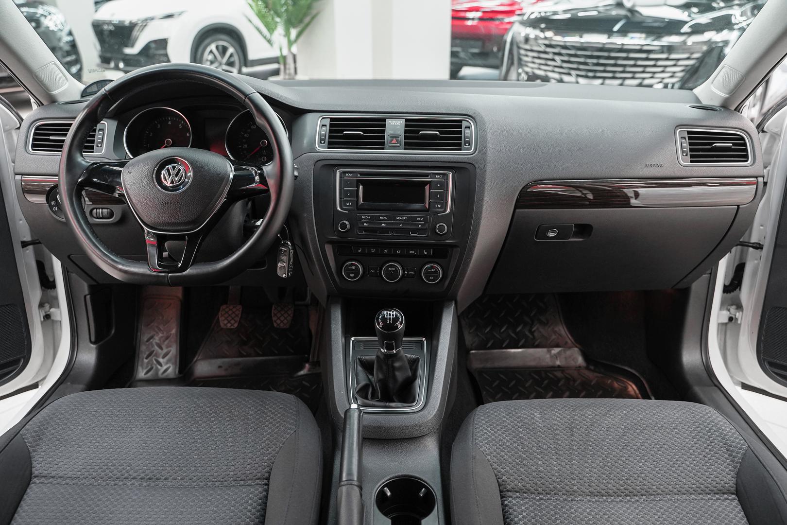 Volkswagen Jetta 2016, белый, ДЦ Орехово