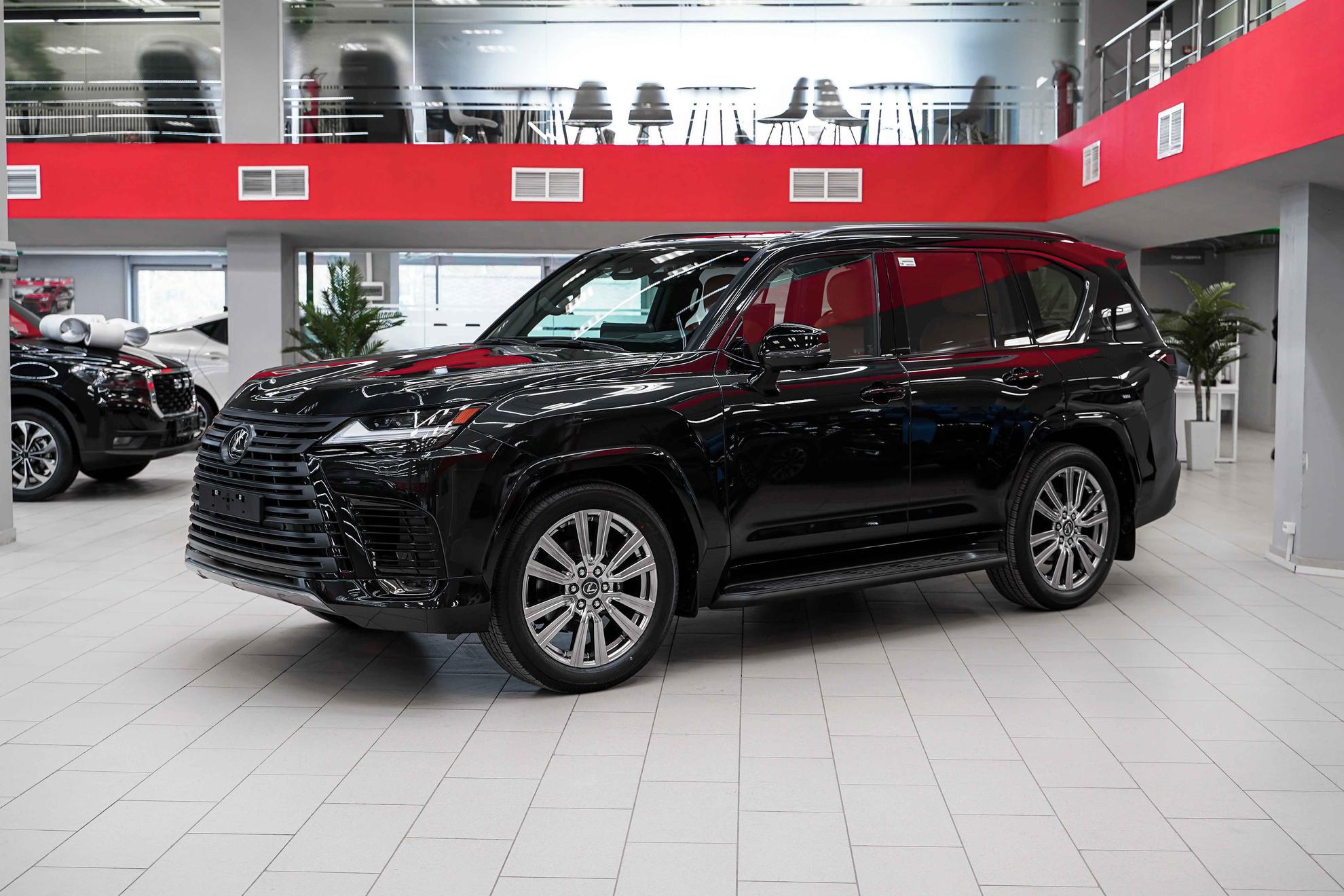 Lexus LX 2026, черный, ДЦ Орехово