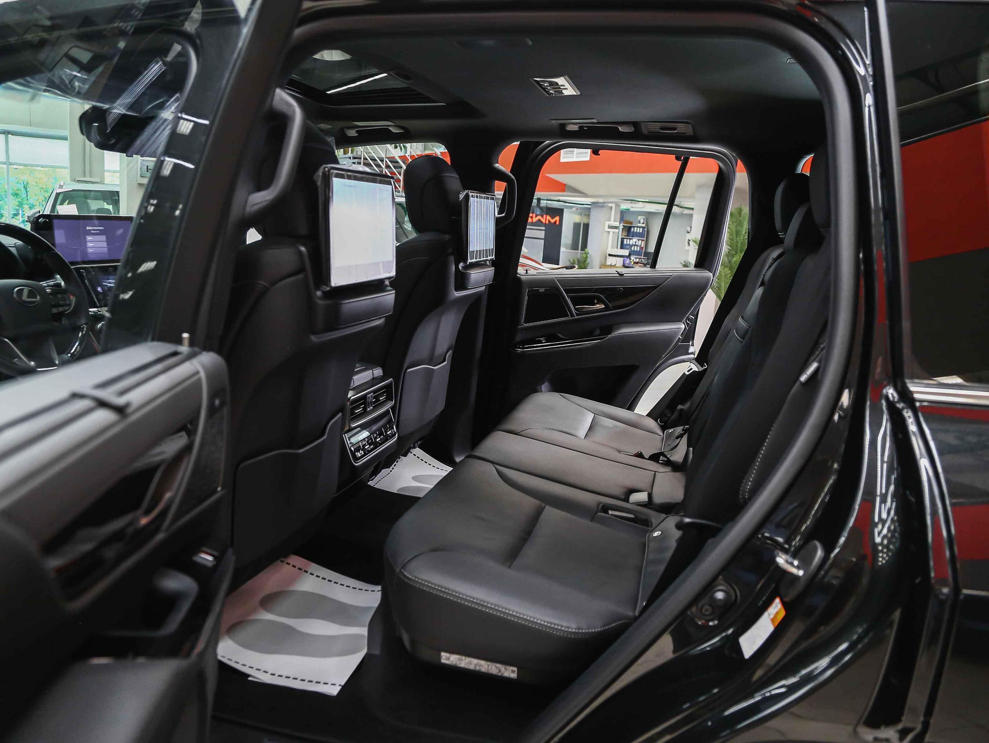 Lexus LX 2026, черный, ДЦ Орехово