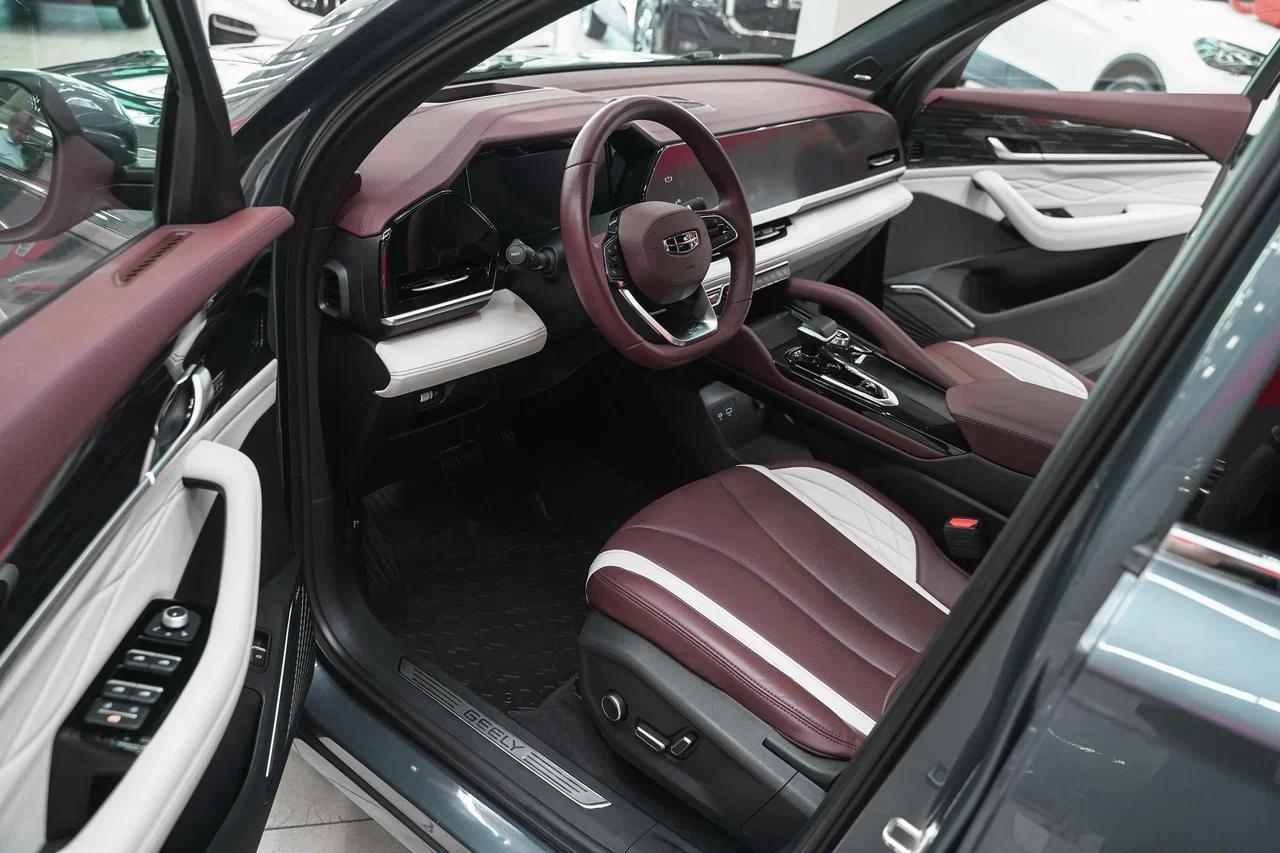 Geely Monjaro 2023, серый, ДЦ Орехово