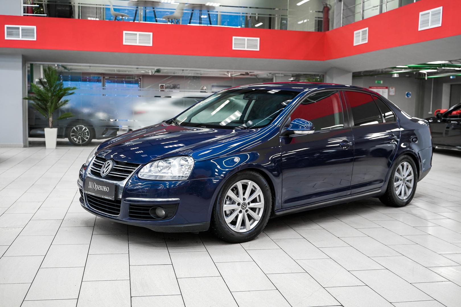 Volkswagen Jetta 2010, синий, ДЦ Орехово