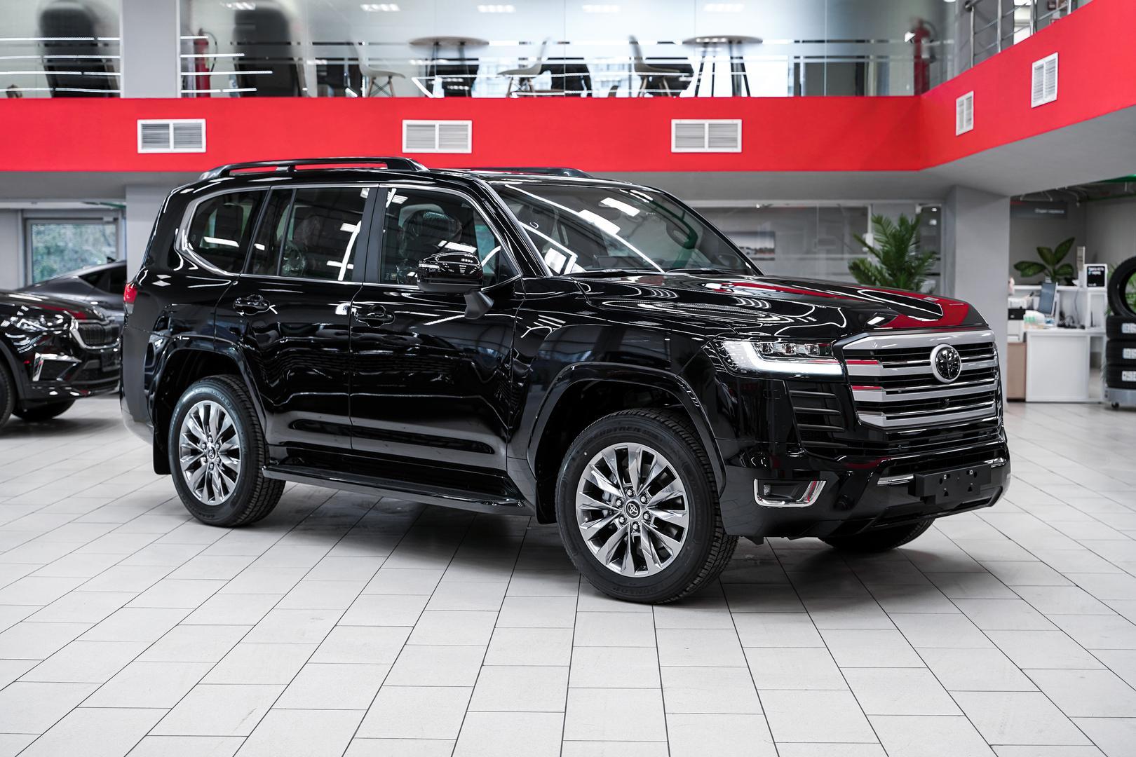 Toyota Land Cruiser 2025, черный, ДЦ Орехово