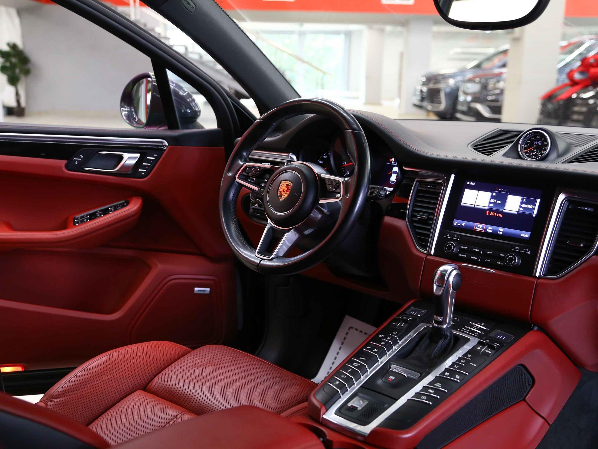 Porsche Macan 2017, серый, ДЦ Орехово