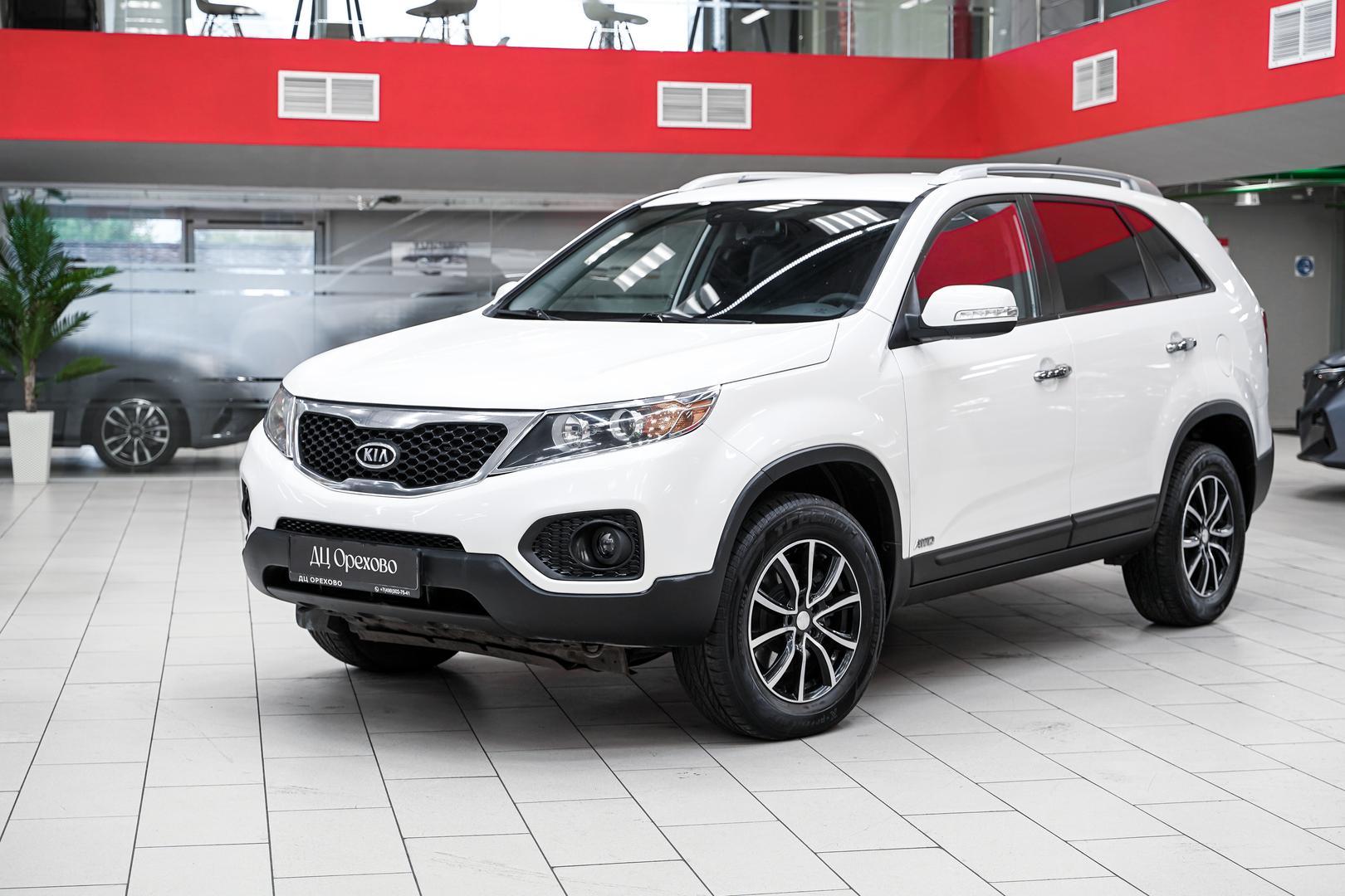 Kia Sorento 2012, белый, ДЦ Орехово