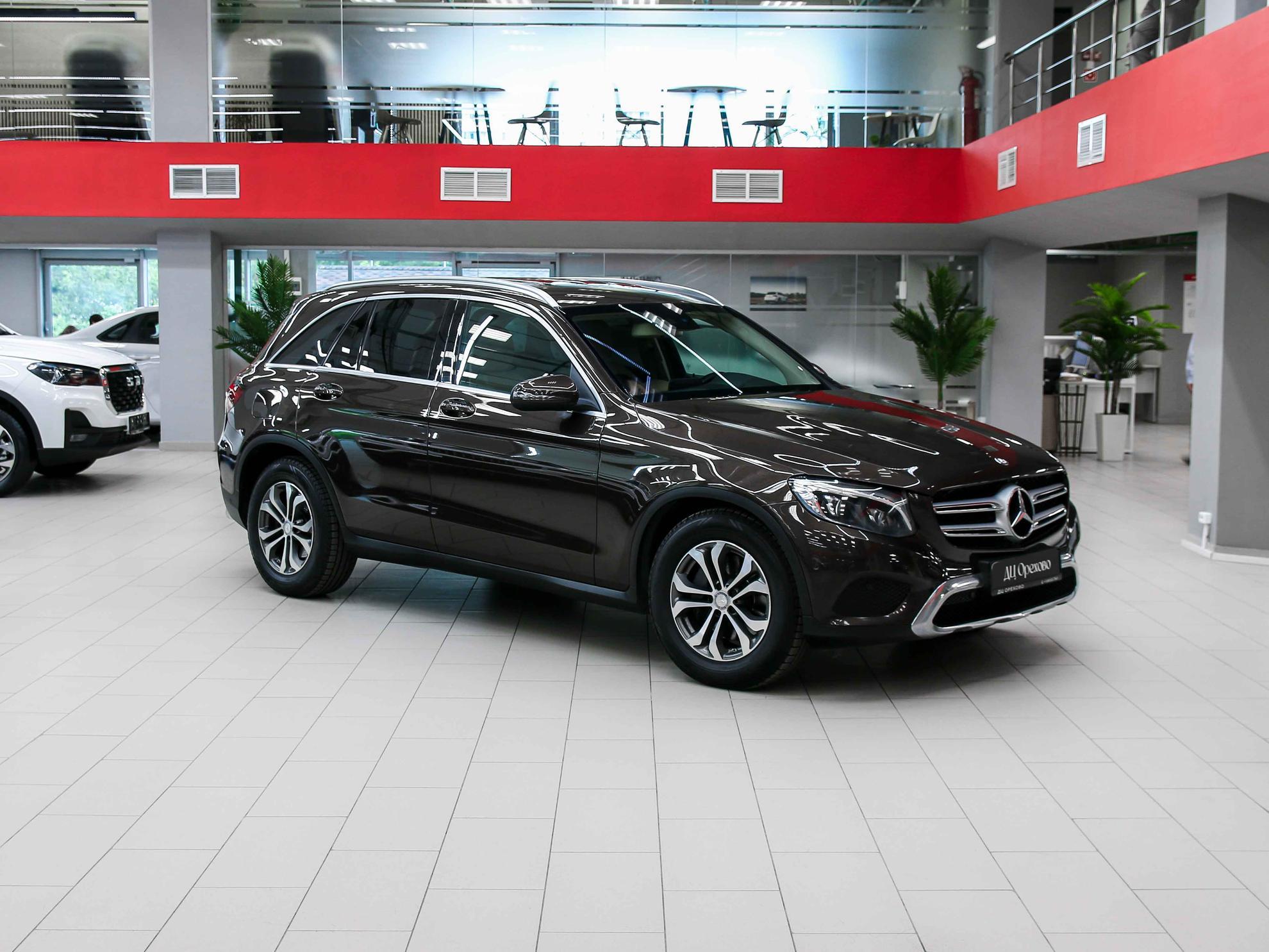 Mercedes-Benz GLC 2015, коричневый, ДЦ Орехово