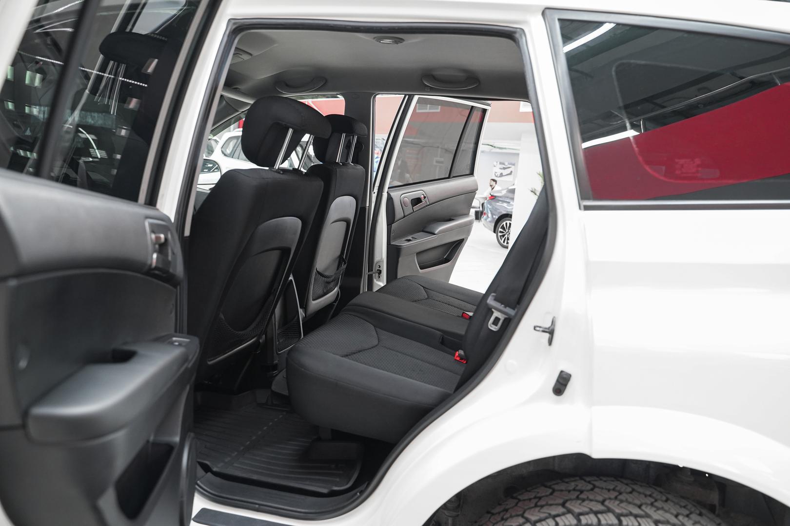 SsangYong Kyron 2011, белый, ДЦ Орехово