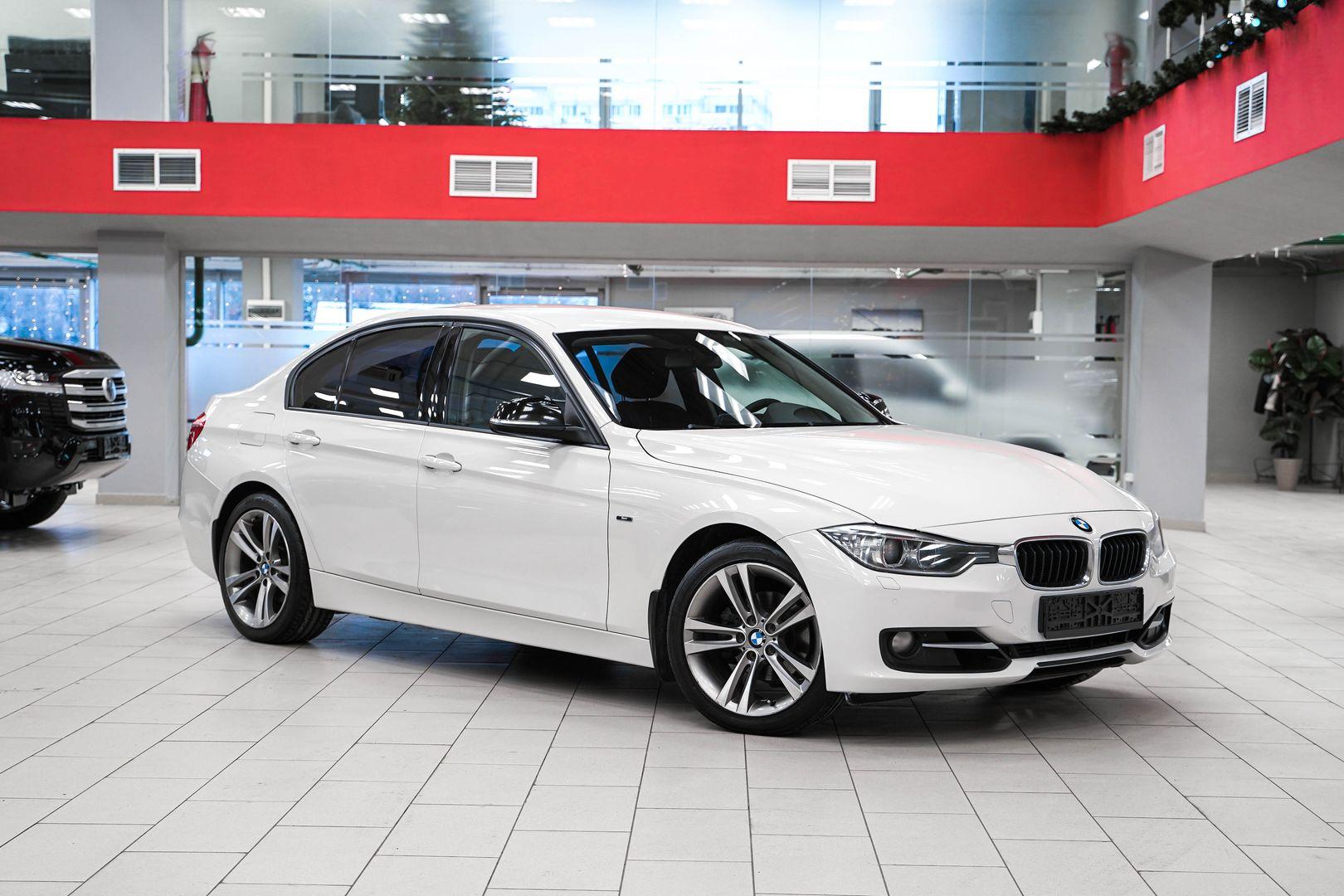 BMW 3 серии 2013, белый, ДЦ Орехово