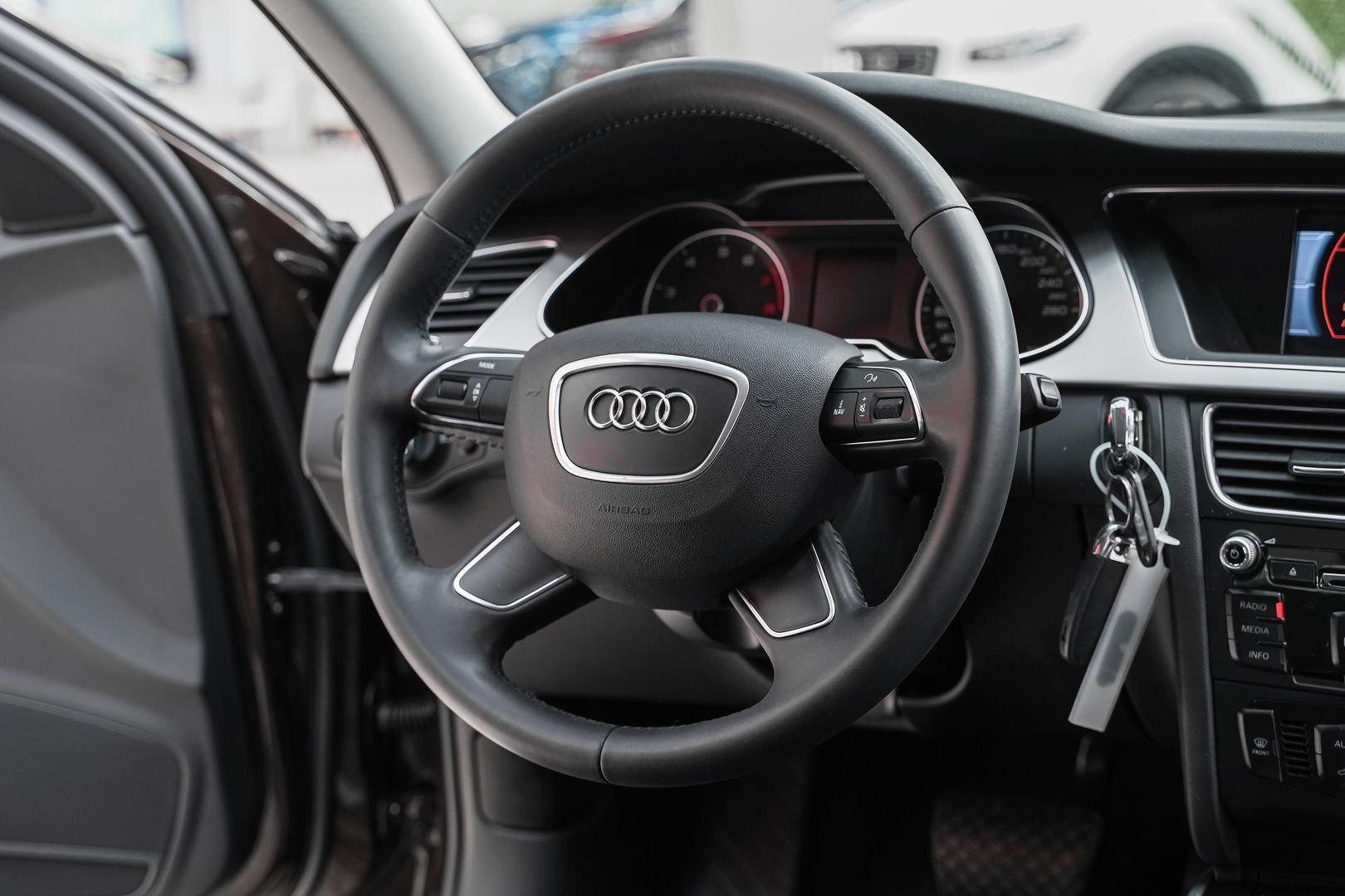 Audi A4 2013, коричневый, ДЦ Орехово
