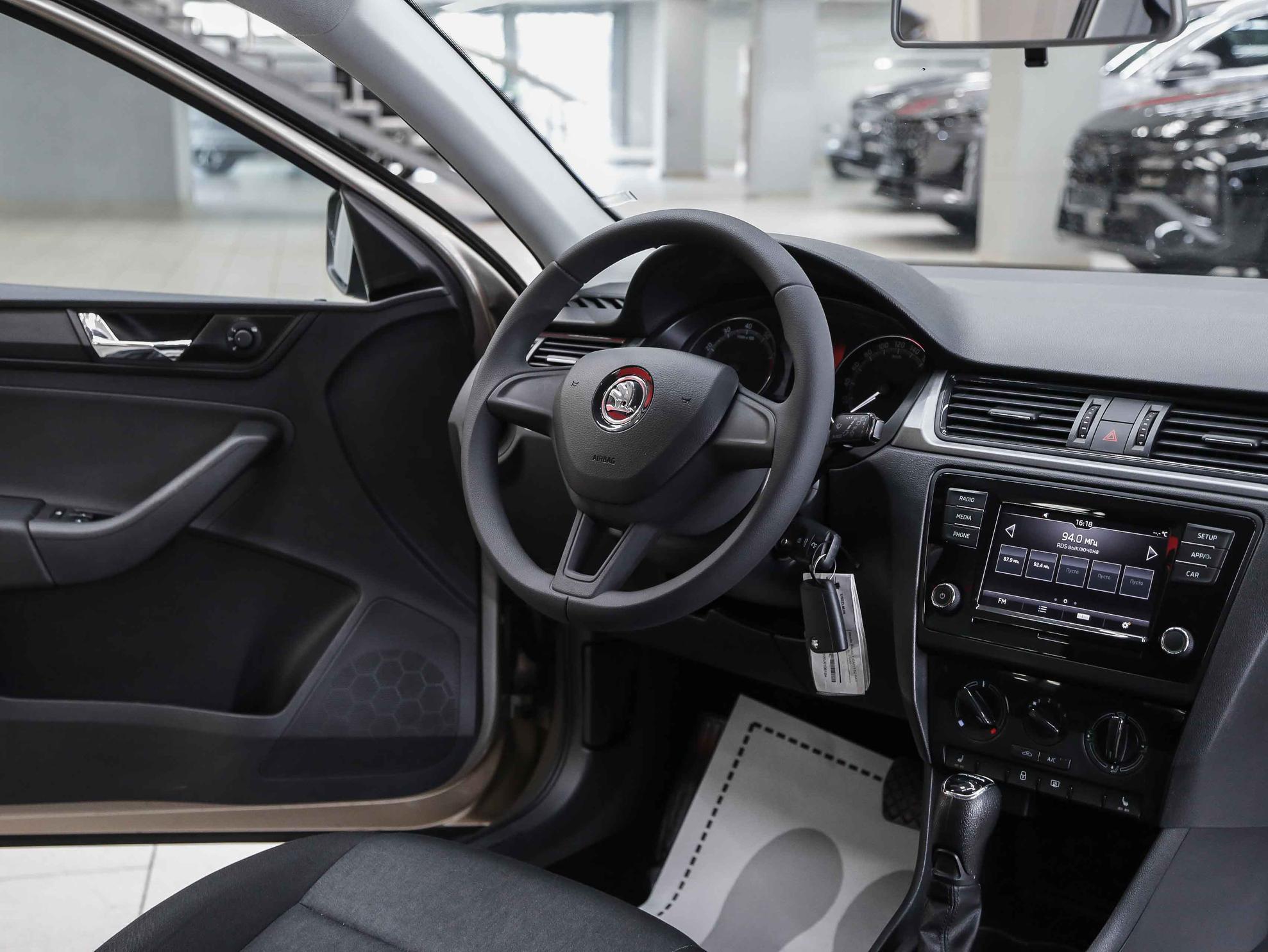 Skoda Rapid 2019, бежевый, ДЦ Орехово