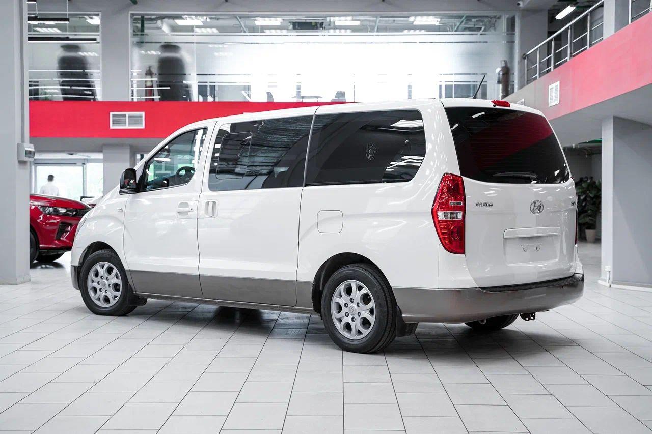 Hyundai H-1 2015, белый, ДЦ Орехово