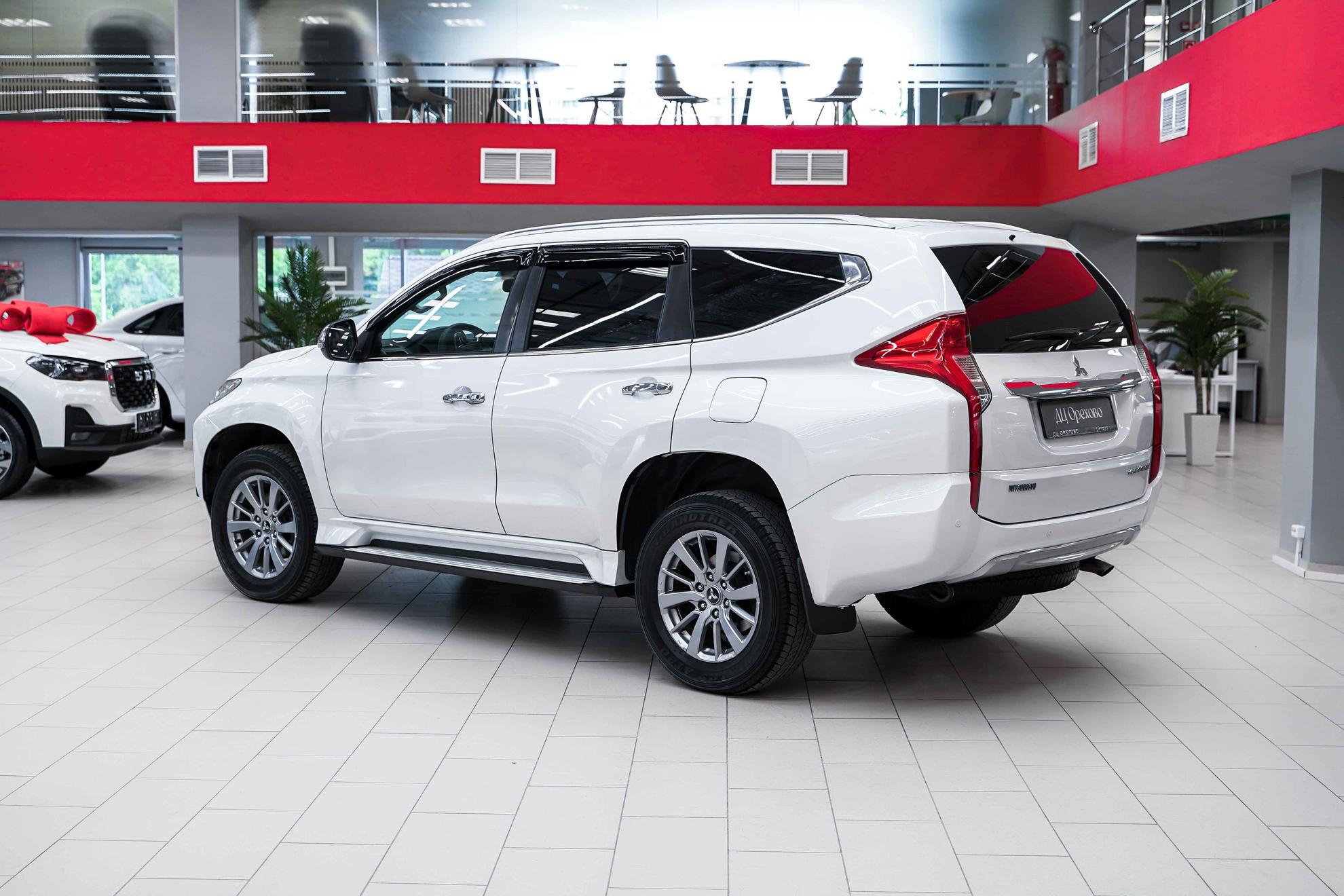 Mitsubishi Pajero Sport 2018, белый, ДЦ Орехово