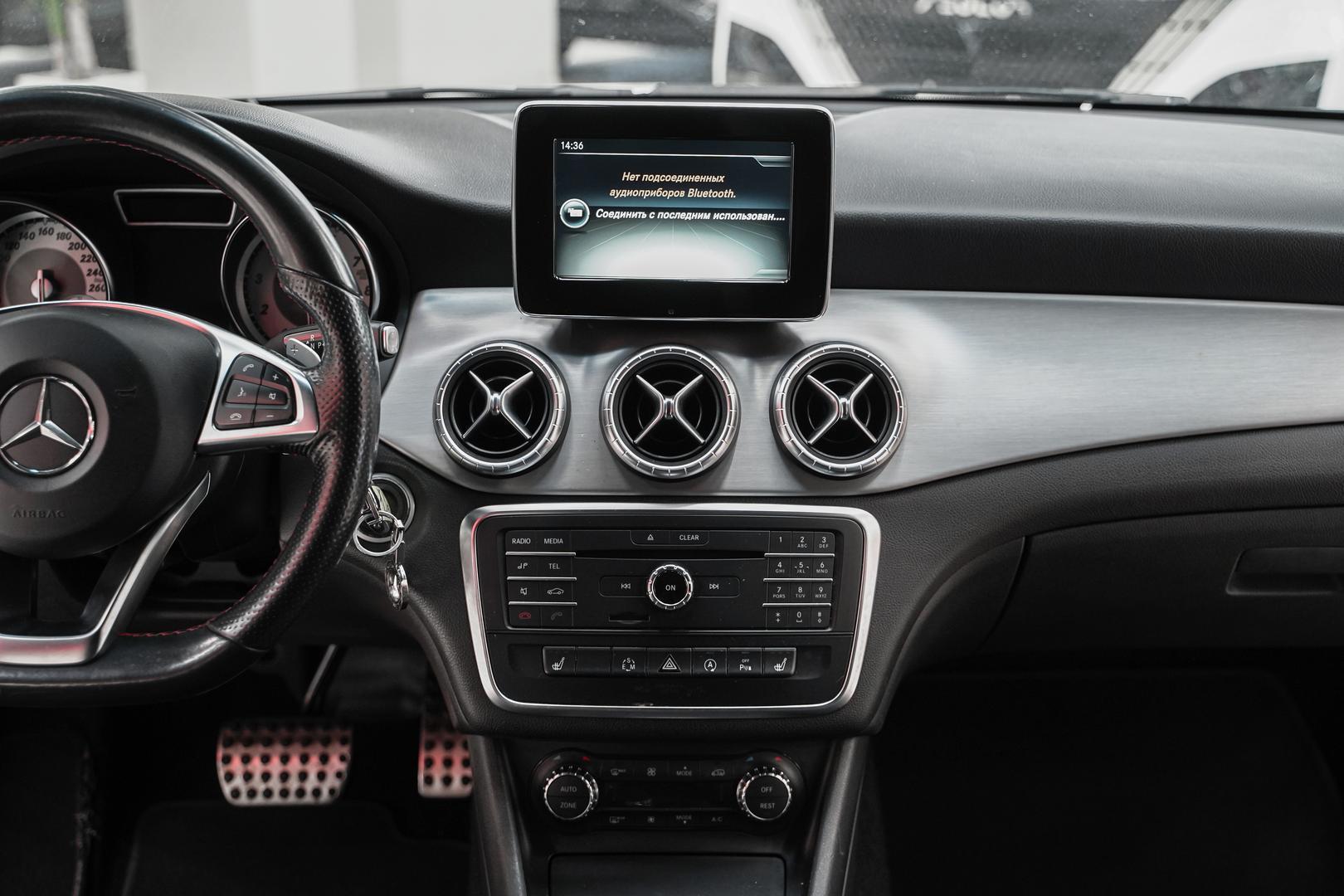 Mercedes-Benz CLA 2015, белый, ДЦ Орехово