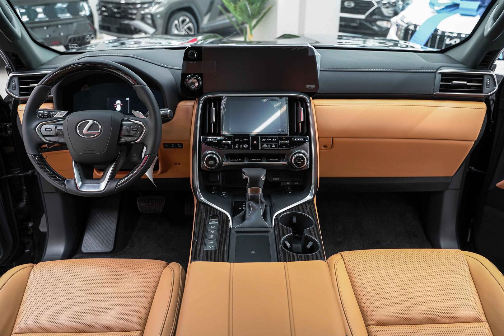 Lexus LX 2026, черный, ДЦ Орехово