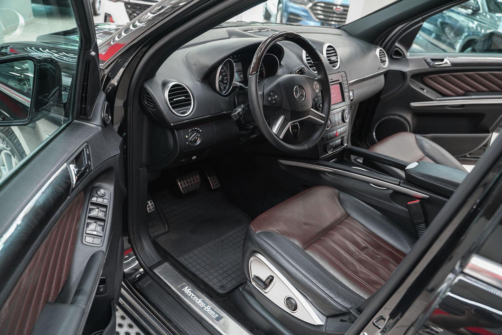 Mercedes-Benz GL-Класс 2011, черный, ДЦ Орехово