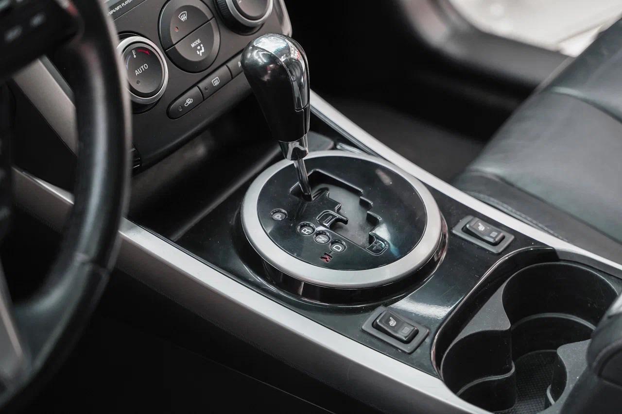 Mazda CX-7 2011, белый, ДЦ Орехово