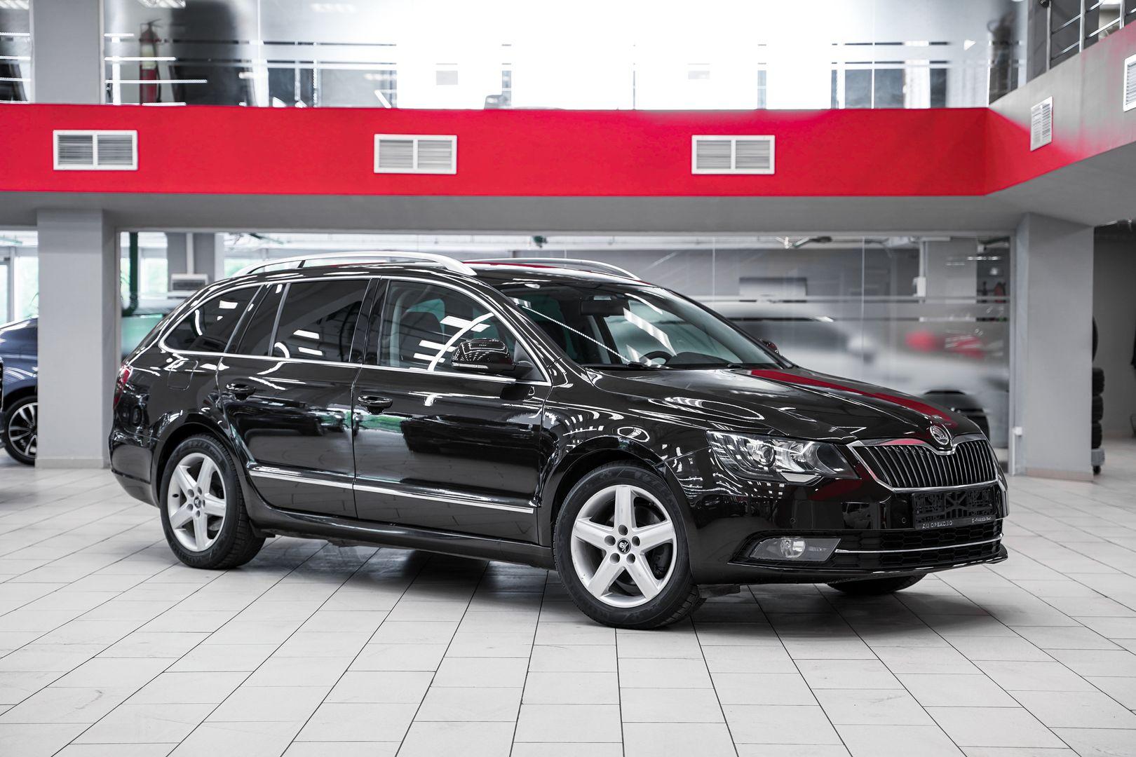 Skoda Superb 2014, коричневый, ДЦ Орехово