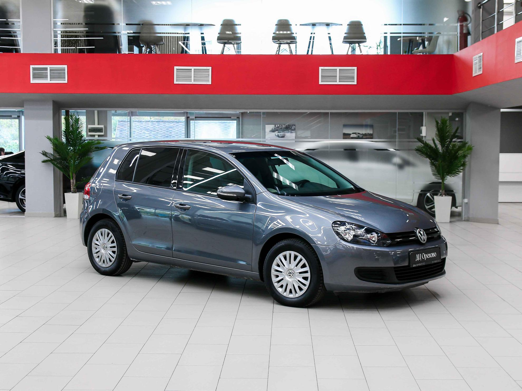 Volkswagen Golf 2011, серый, ДЦ Орехово