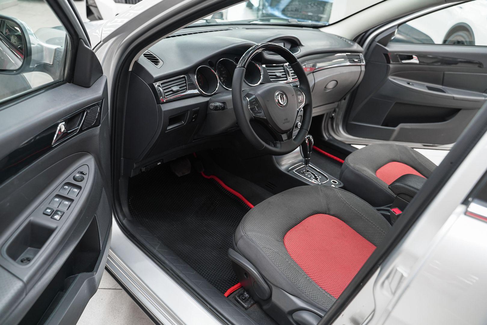 Dongfeng H30 Cross 2014, серебряный, ДЦ Орехово