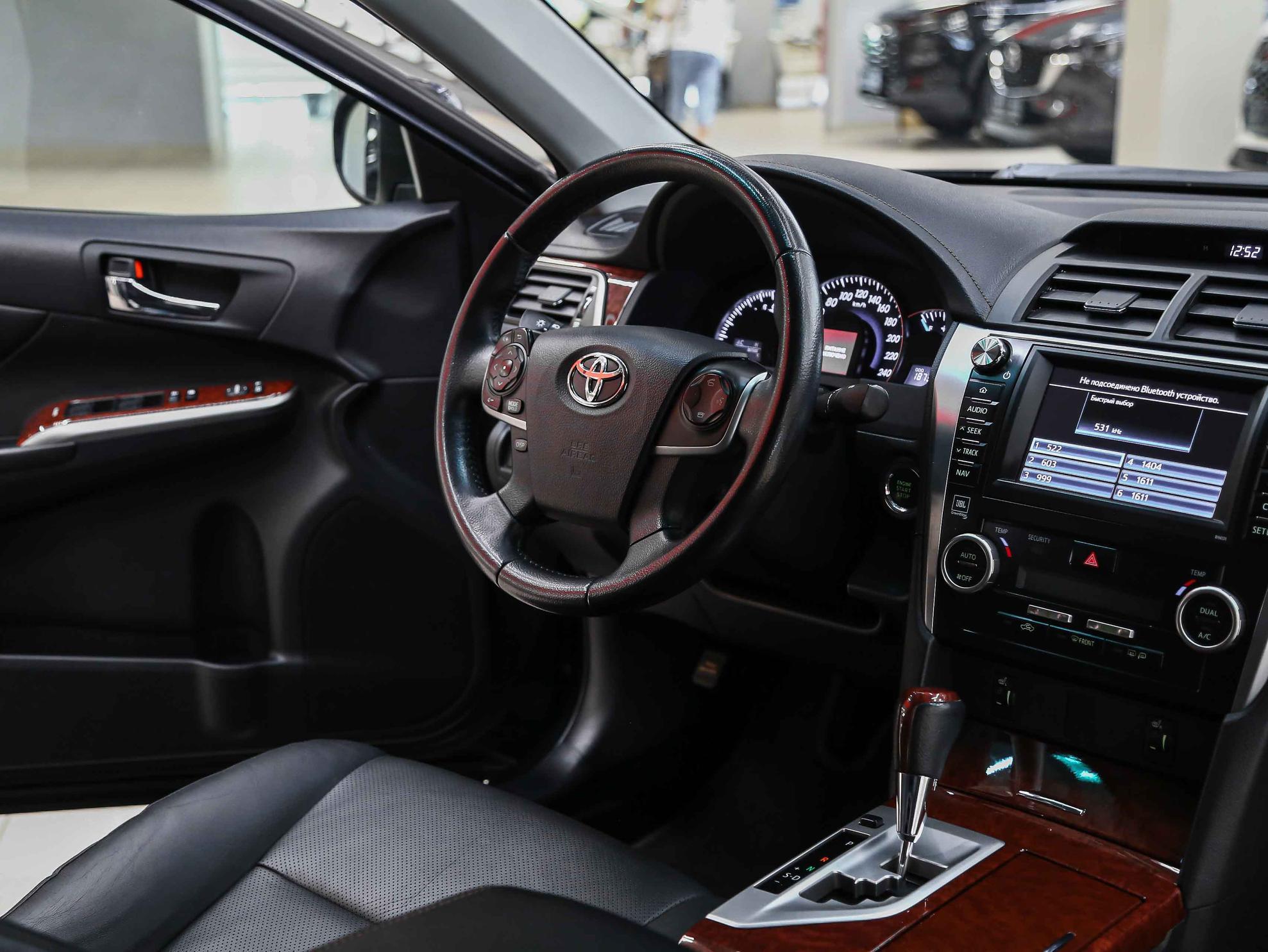Toyota Camry 2012, черный, ДЦ Орехово