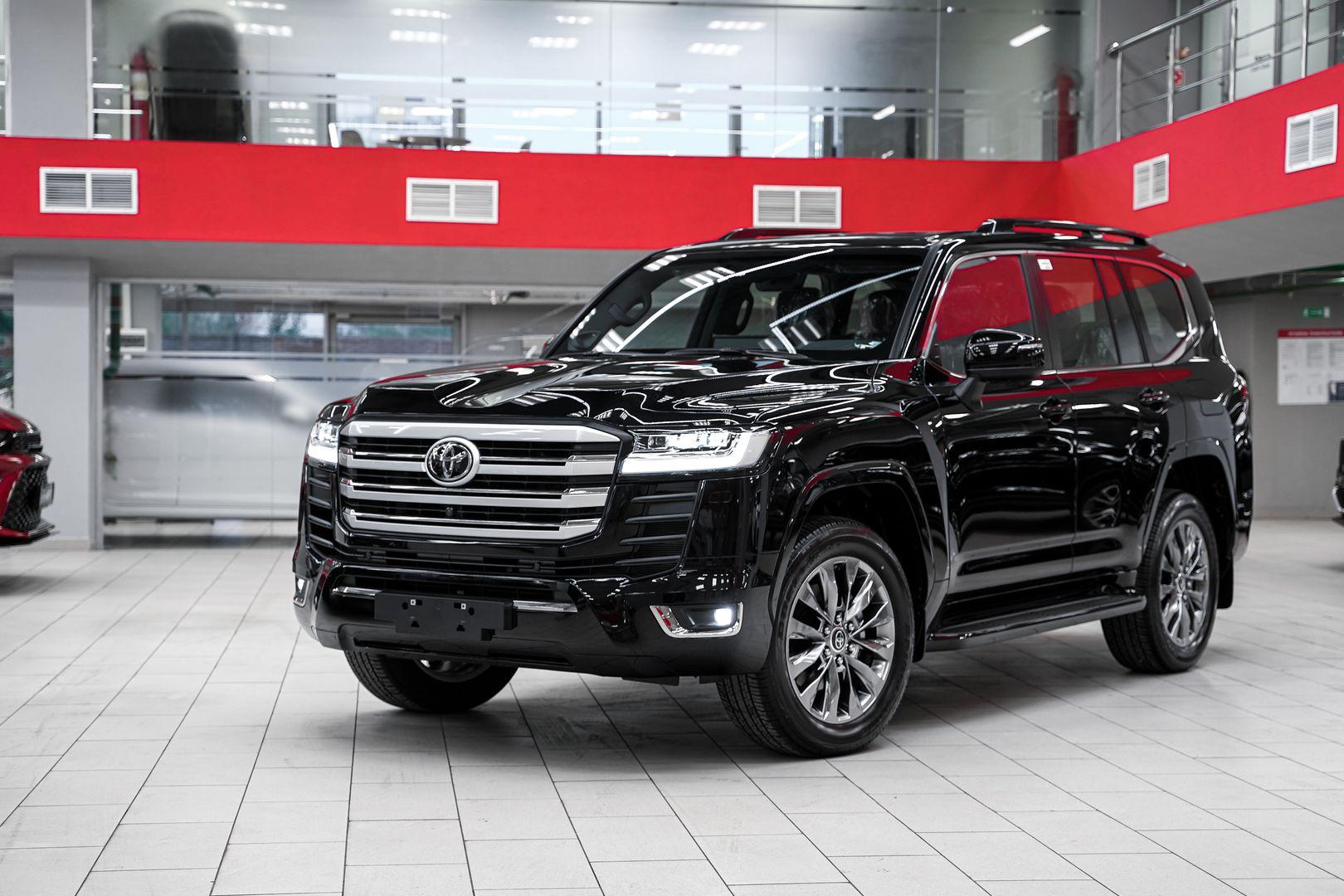 Toyota Land Cruiser 2024, черный, ДЦ Орехово
