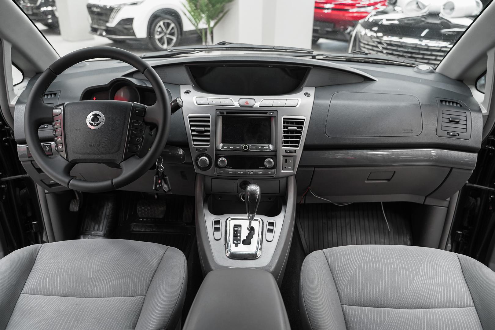 SsangYong Stavic 2014, черный, ДЦ Орехово