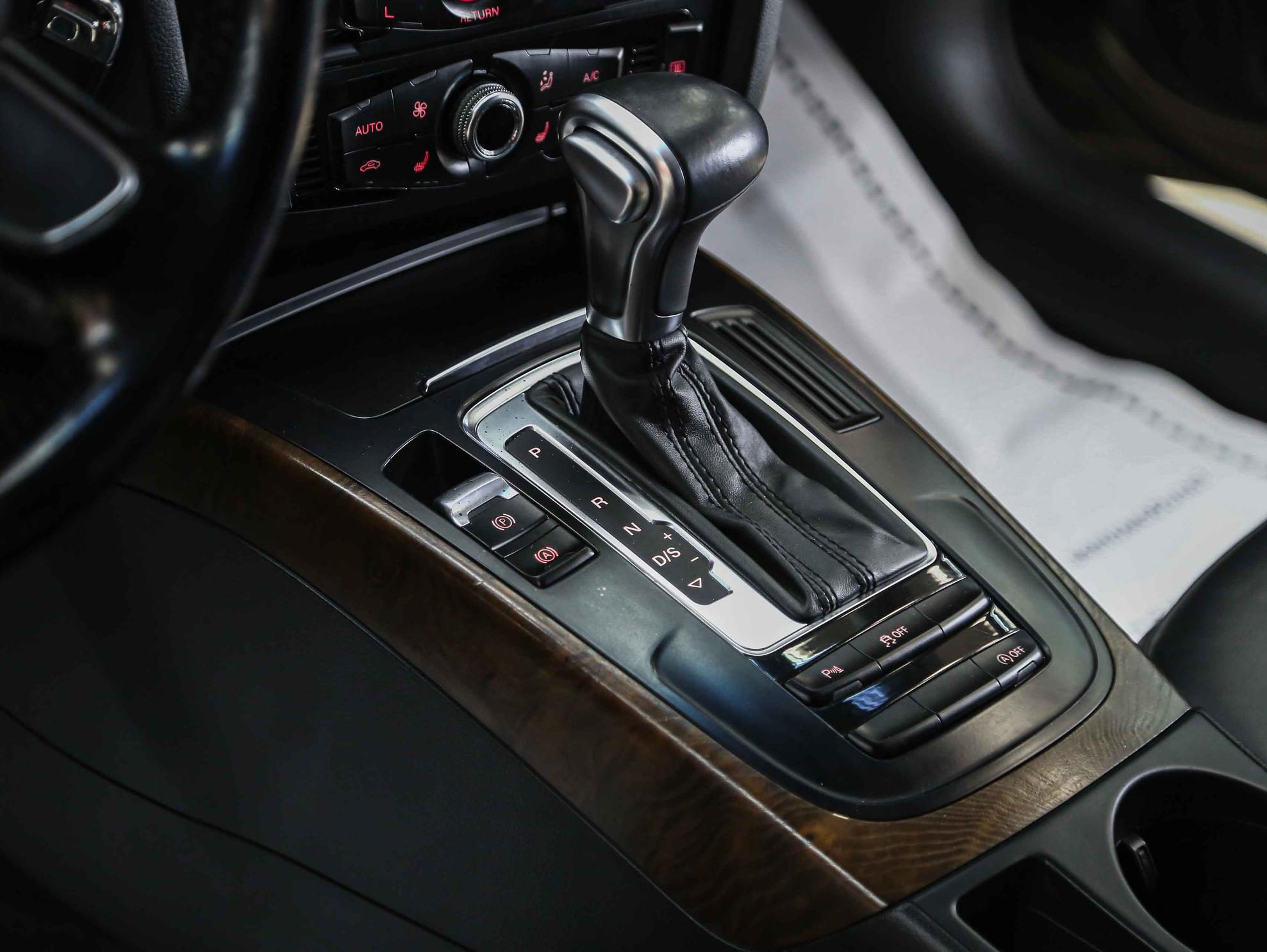 Audi A4 2015, серый, ДЦ Орехово