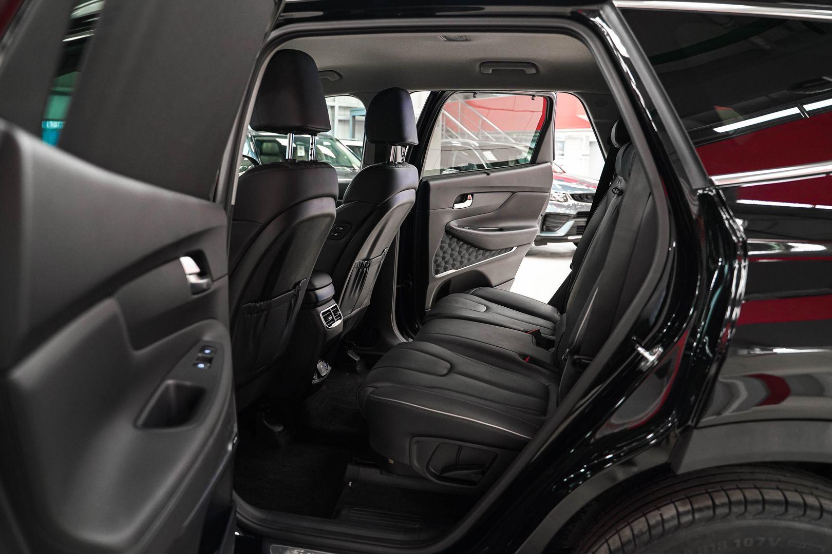 Hyundai Santa Fe 2022, черный, ДЦ Орехово