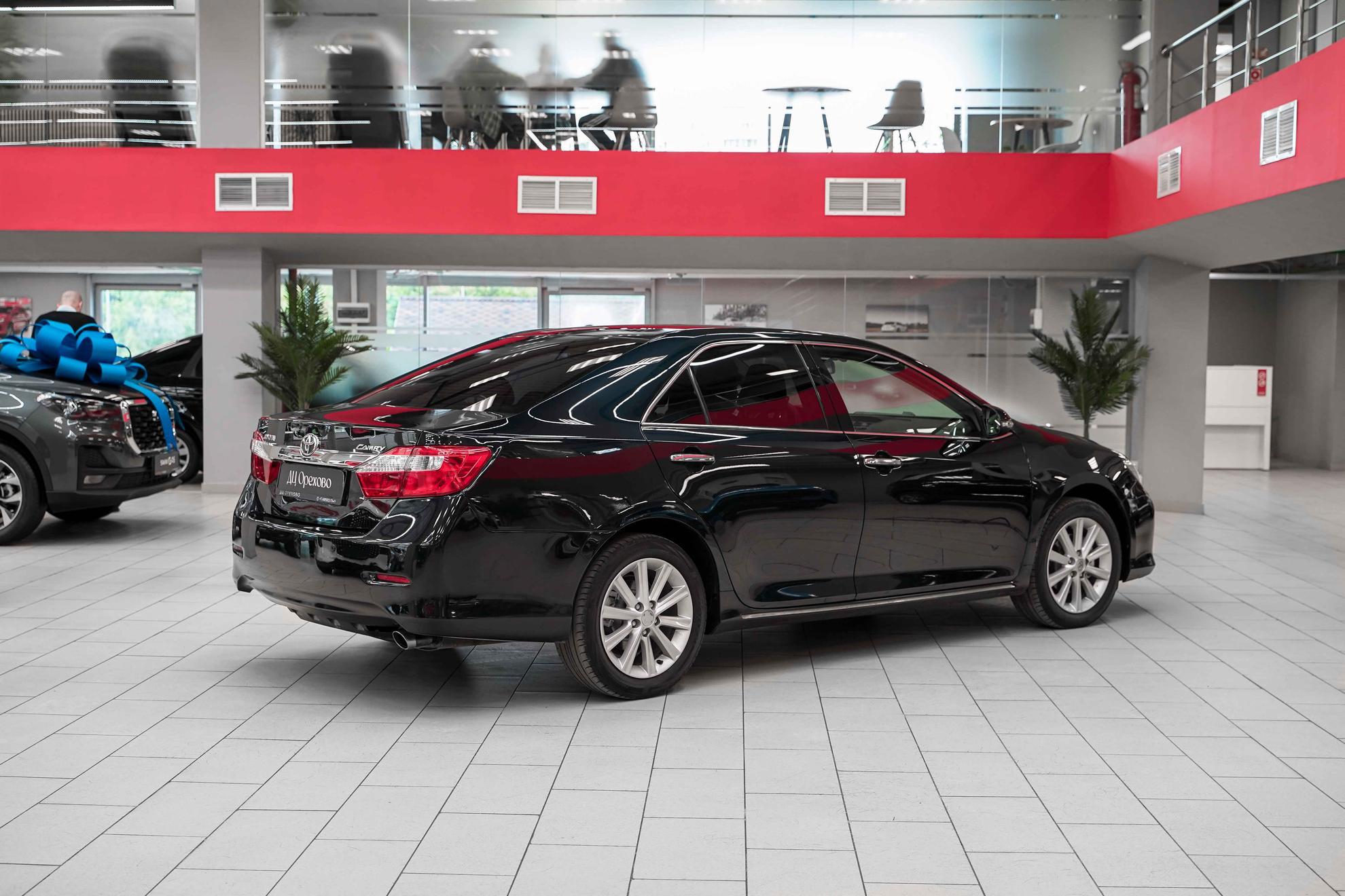 Toyota Camry 2013, черный, ДЦ Орехово