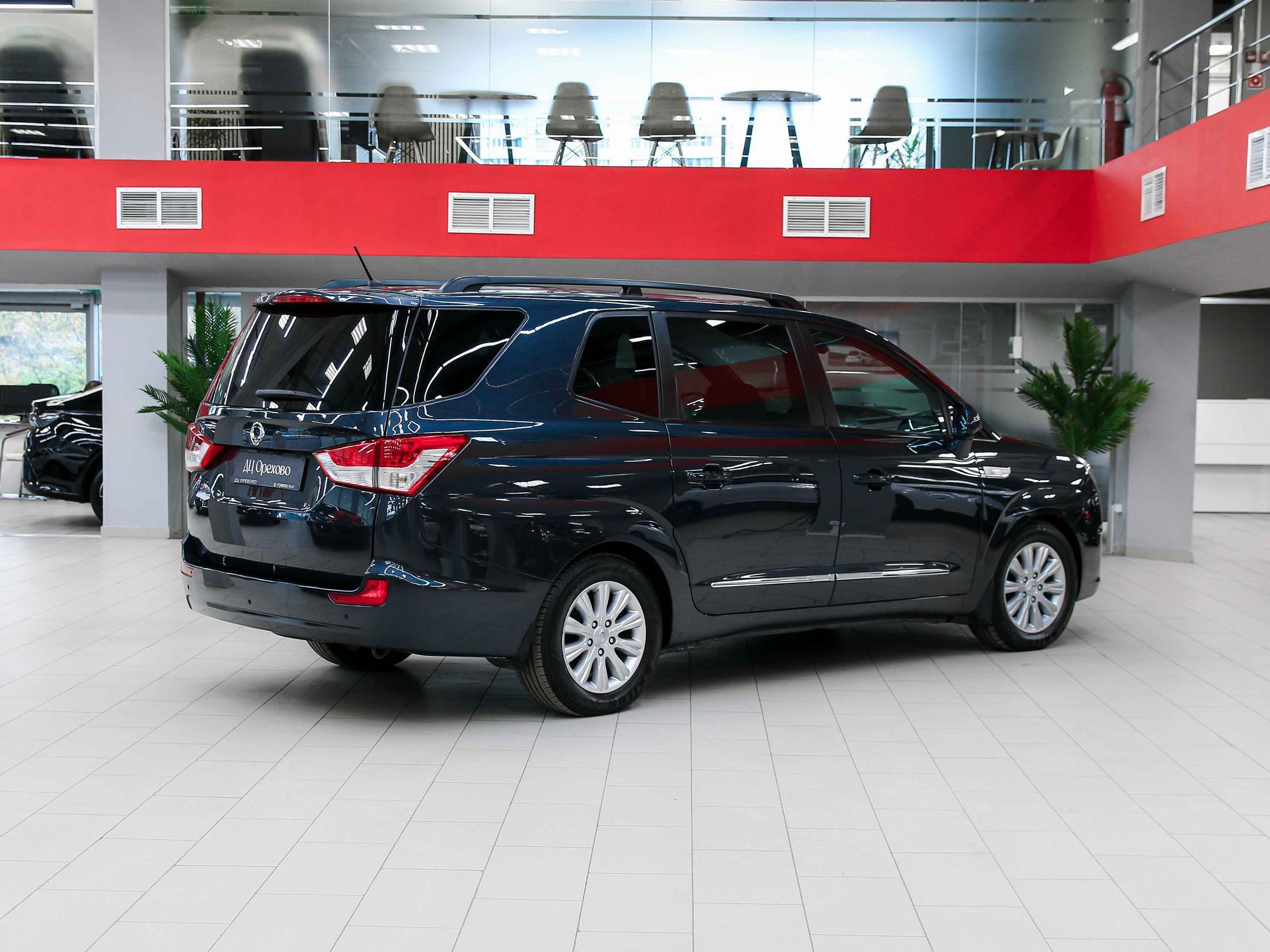 SsangYong Stavic 2013, серый, ДЦ Орехово