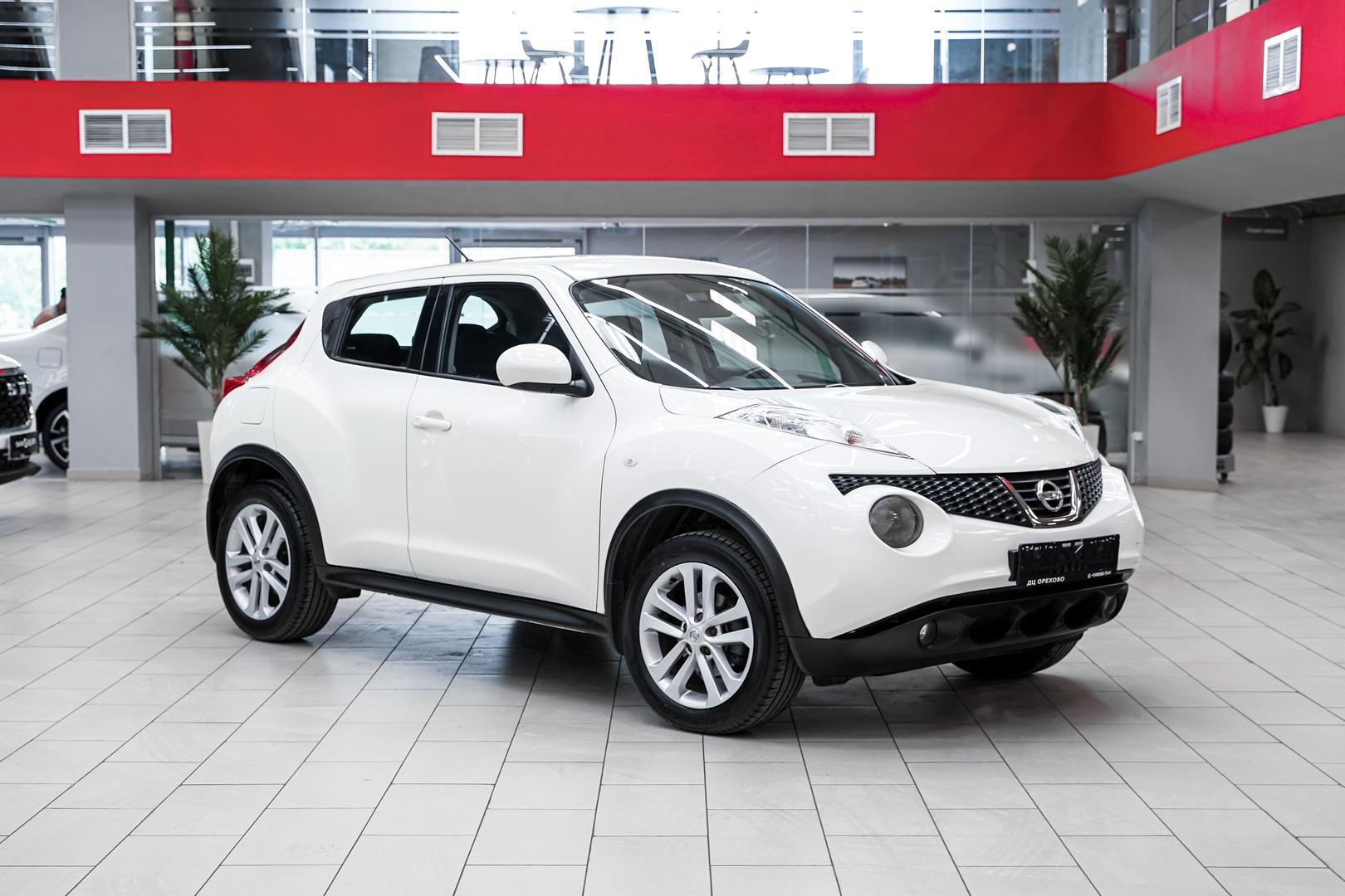 Nissan Juke 2014, белый, ДЦ Орехово
