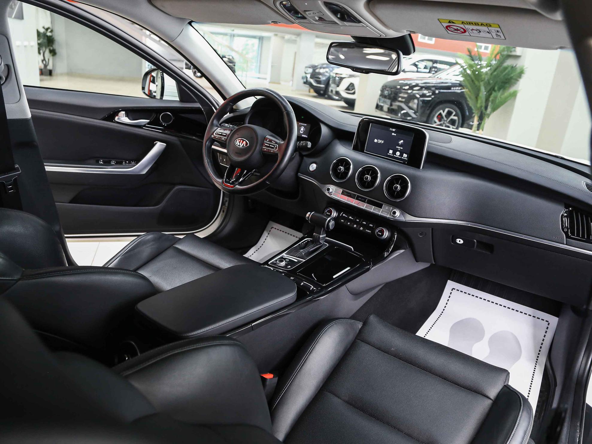 Kia Stinger 2018, белый, ДЦ Орехово