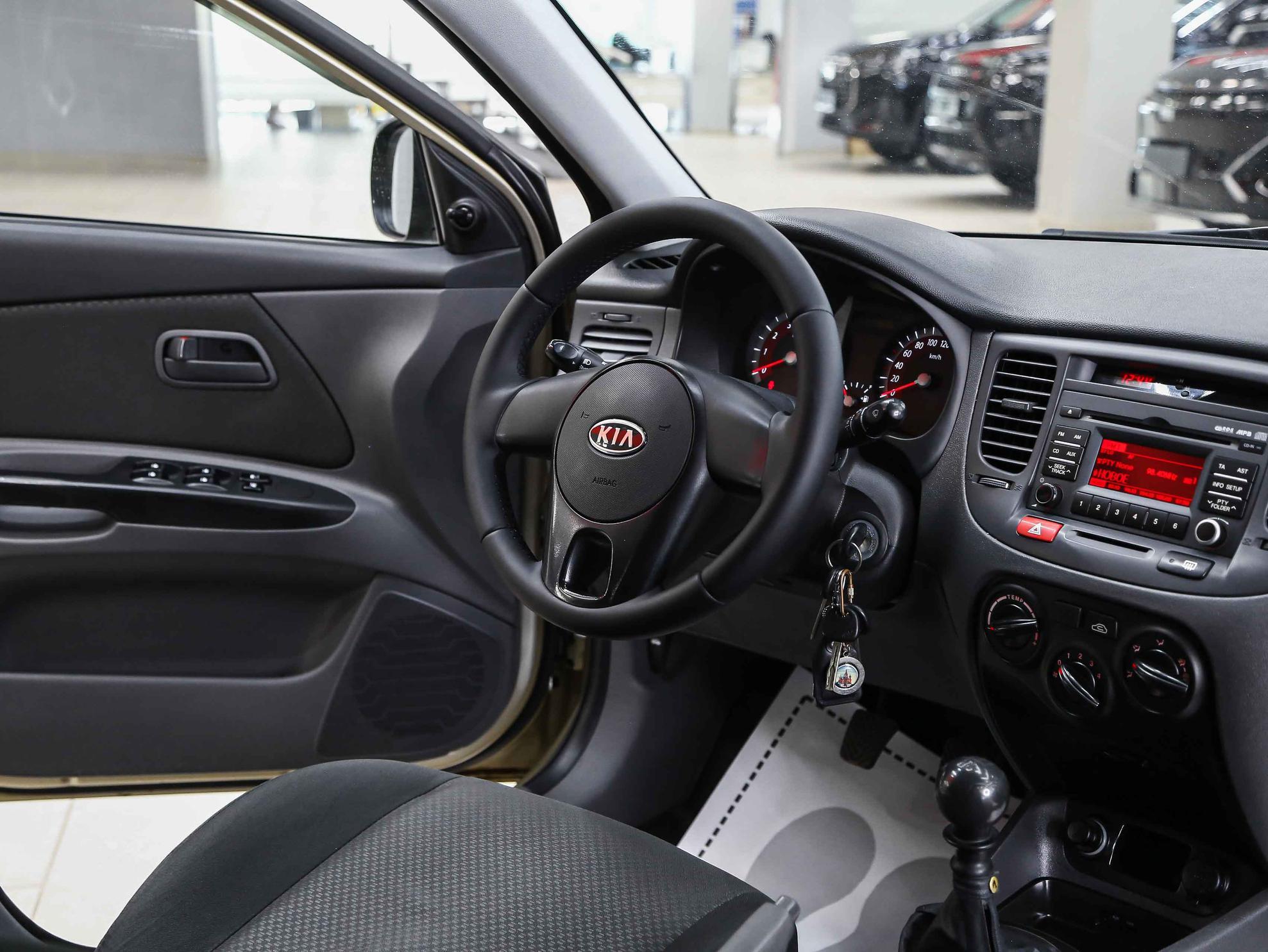 Kia Rio 2011, бежевый, ДЦ Орехово