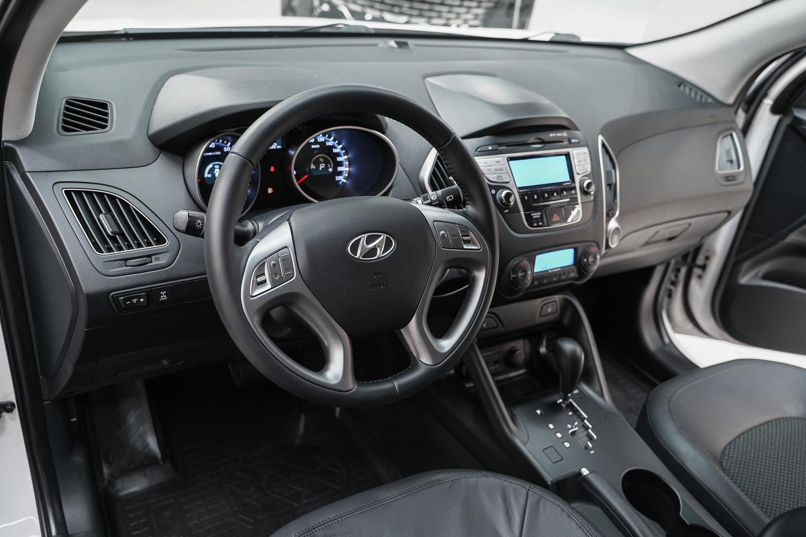 Hyundai ix35 2013, белый, ДЦ Орехово