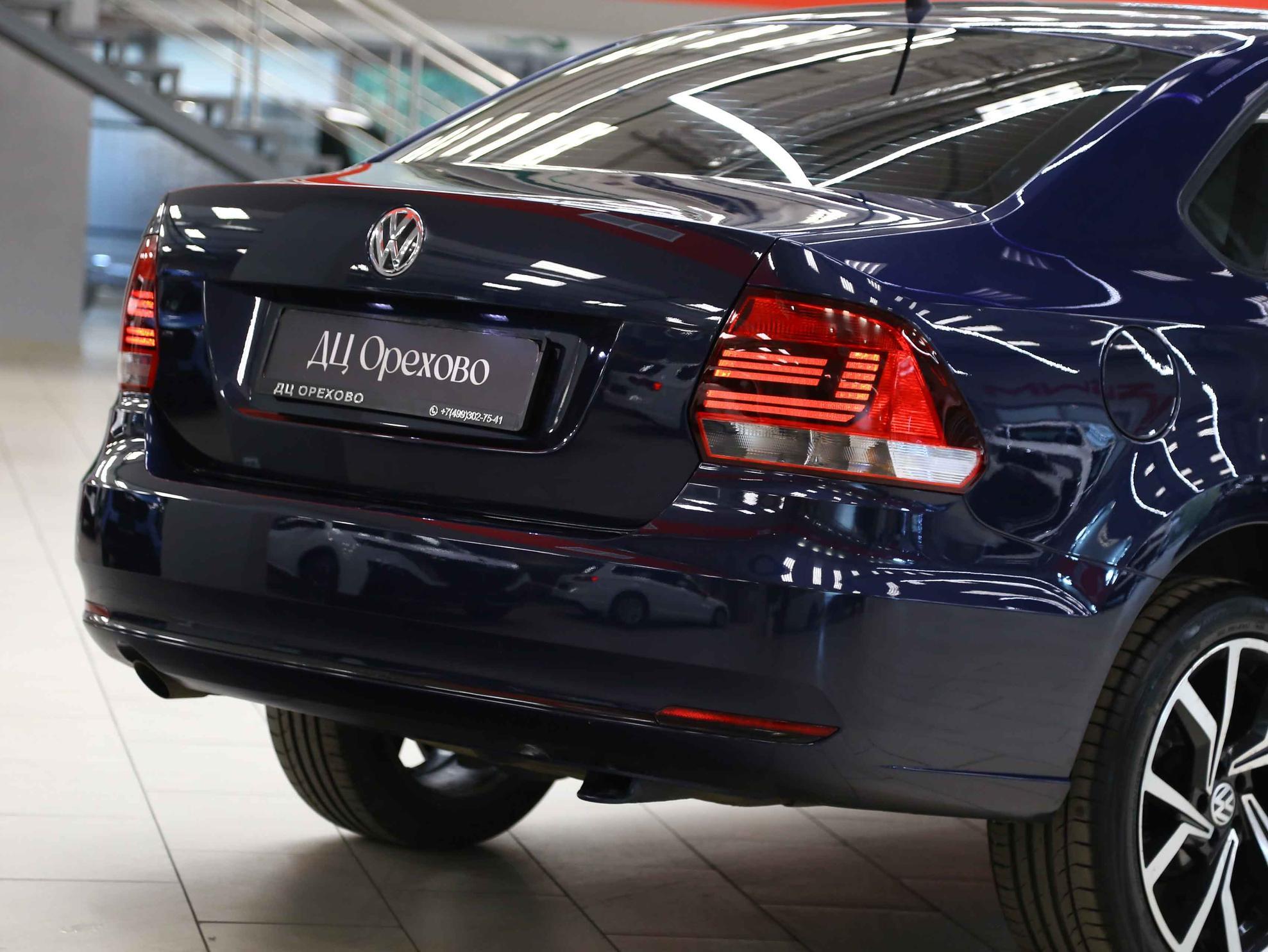 Volkswagen Polo 2016, синий, ДЦ Орехово